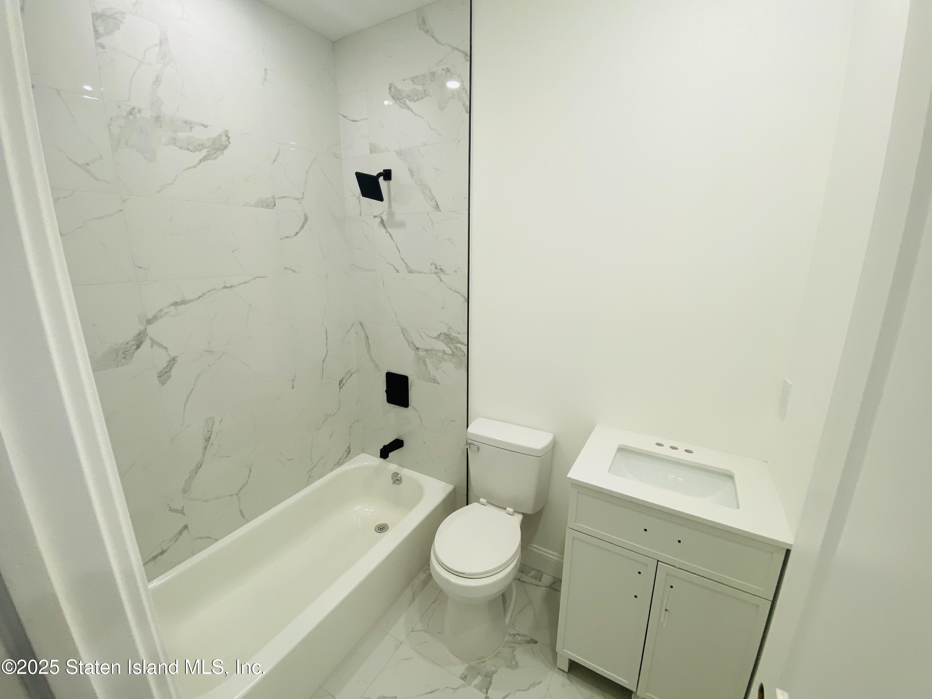 20 Brown Place, Staten Island, NY, 10305 image 8