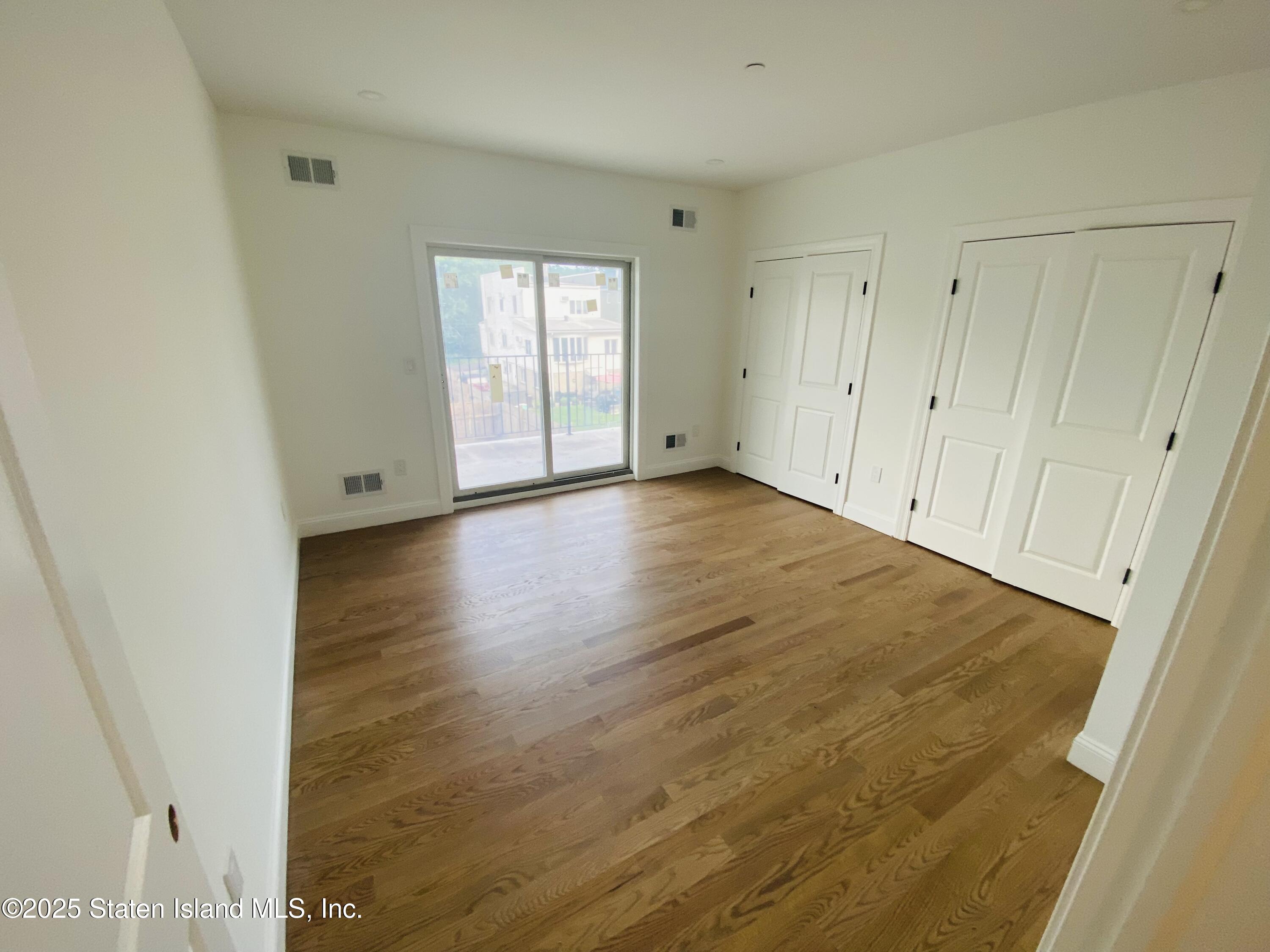 20 Brown Place, Staten Island, NY, 10305 image 9