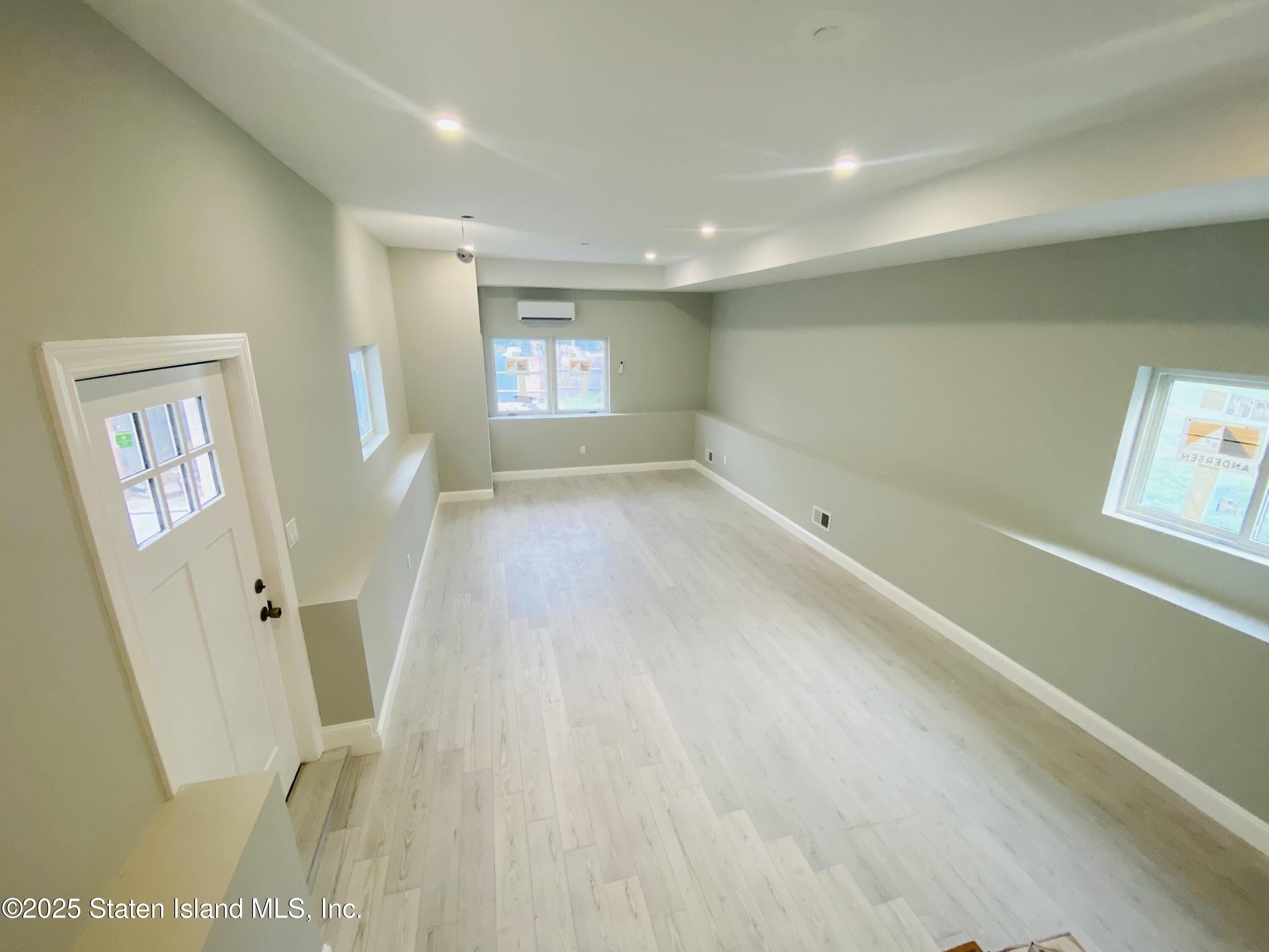 20 Brown Place, Staten Island, NY, 10305 image 12