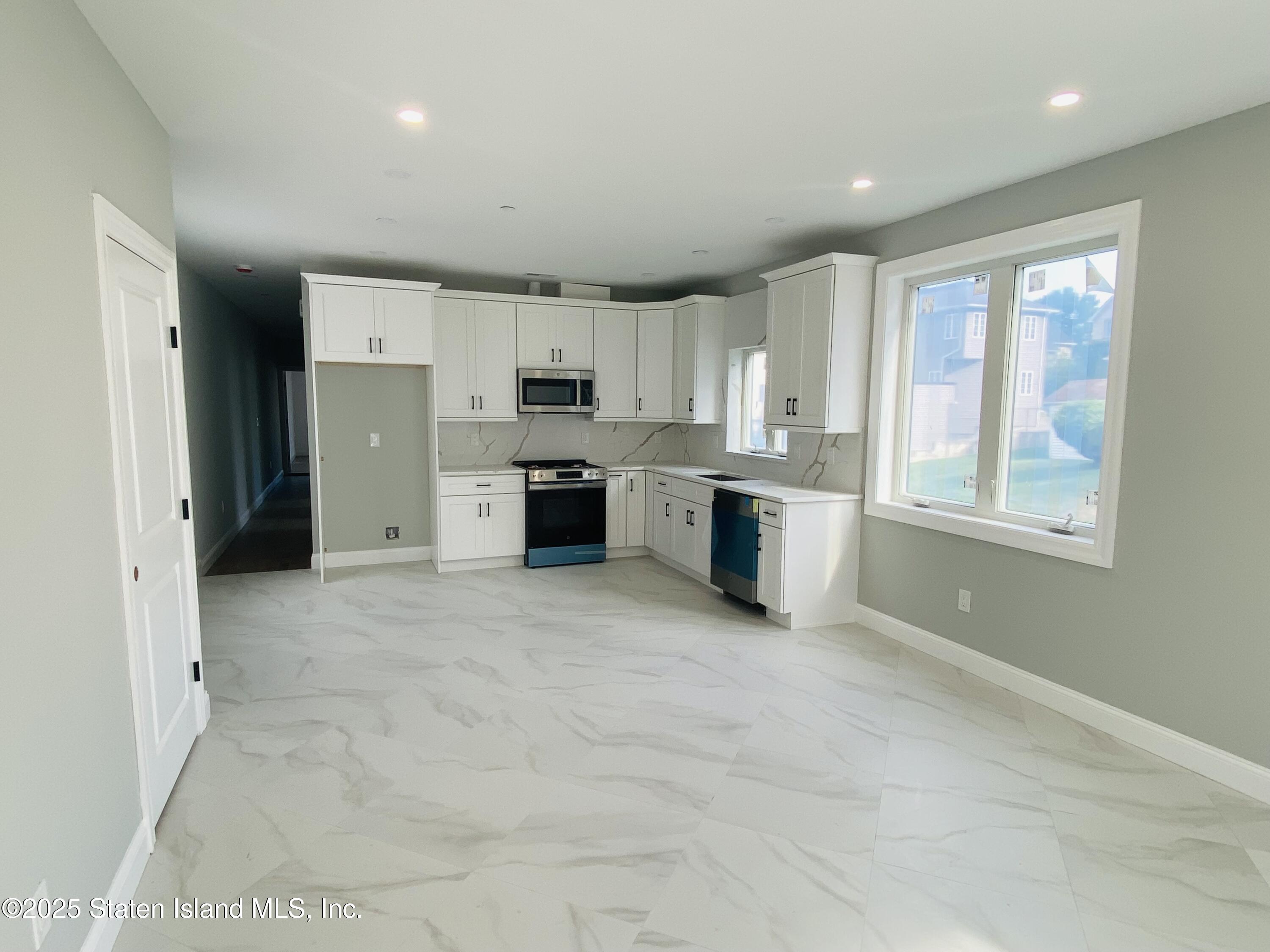 20 Brown Place Image 4