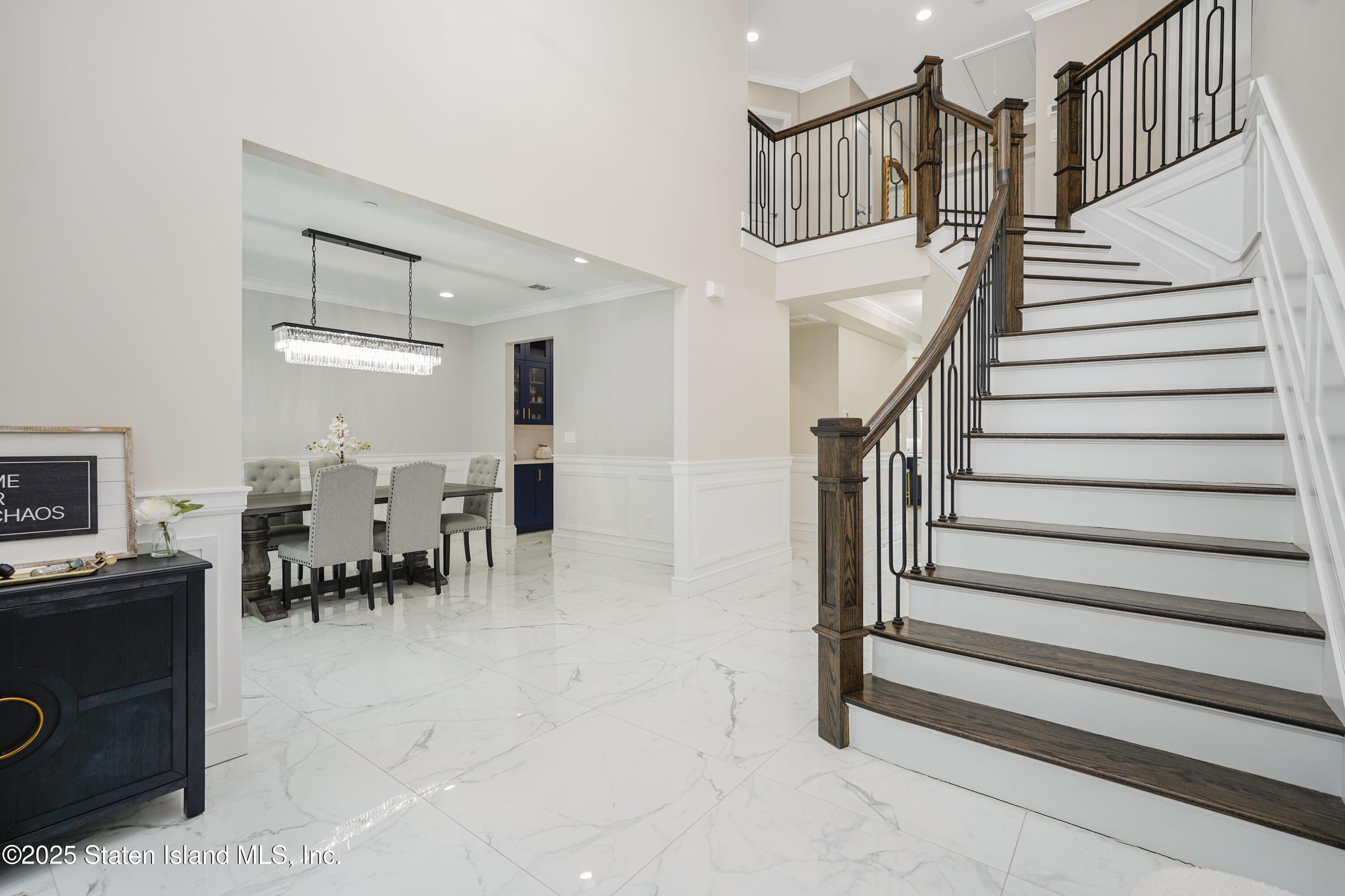 108 Giffords Lane Image 4