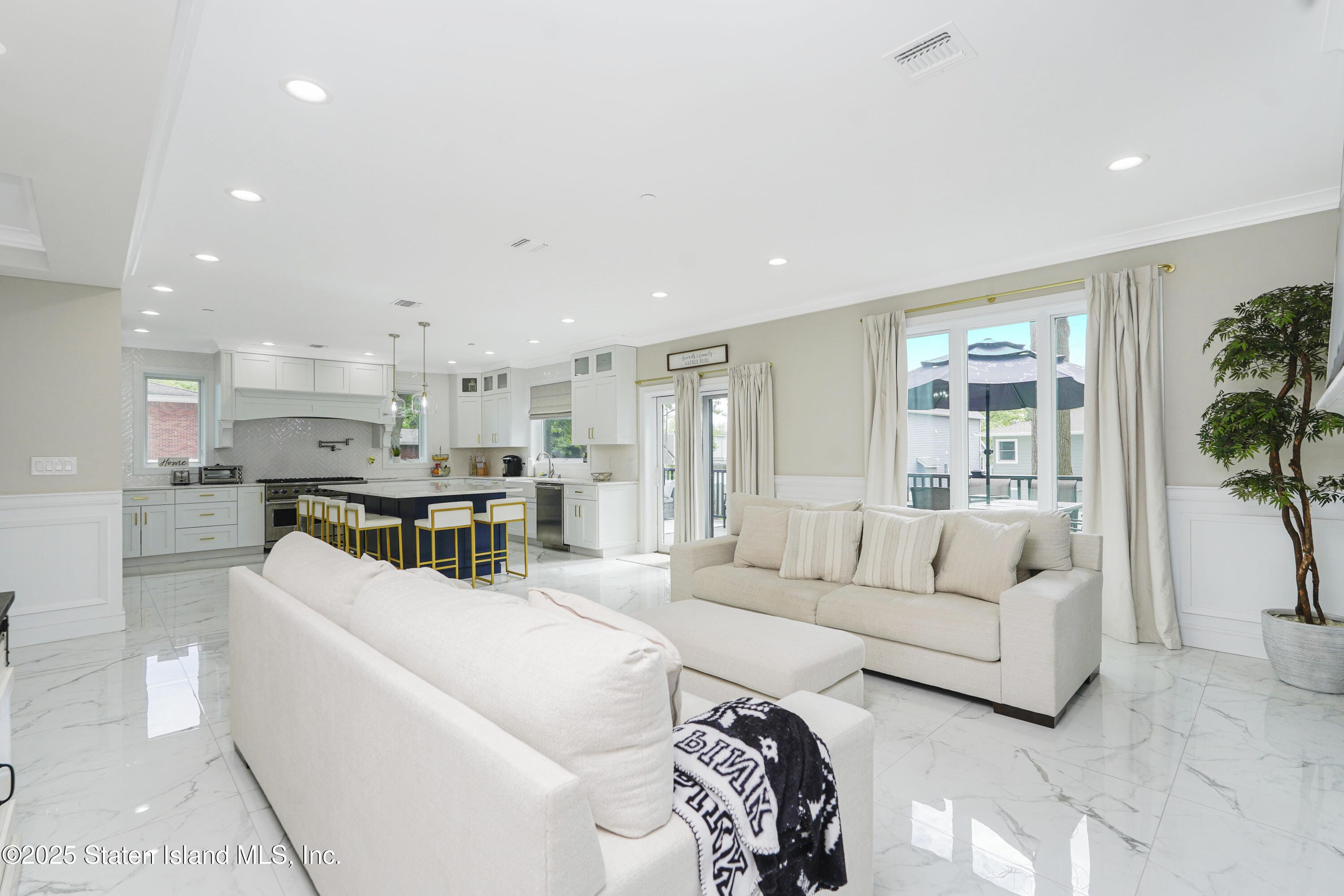 108 Giffords Lane, Staten Island, NY, 10308 image 16