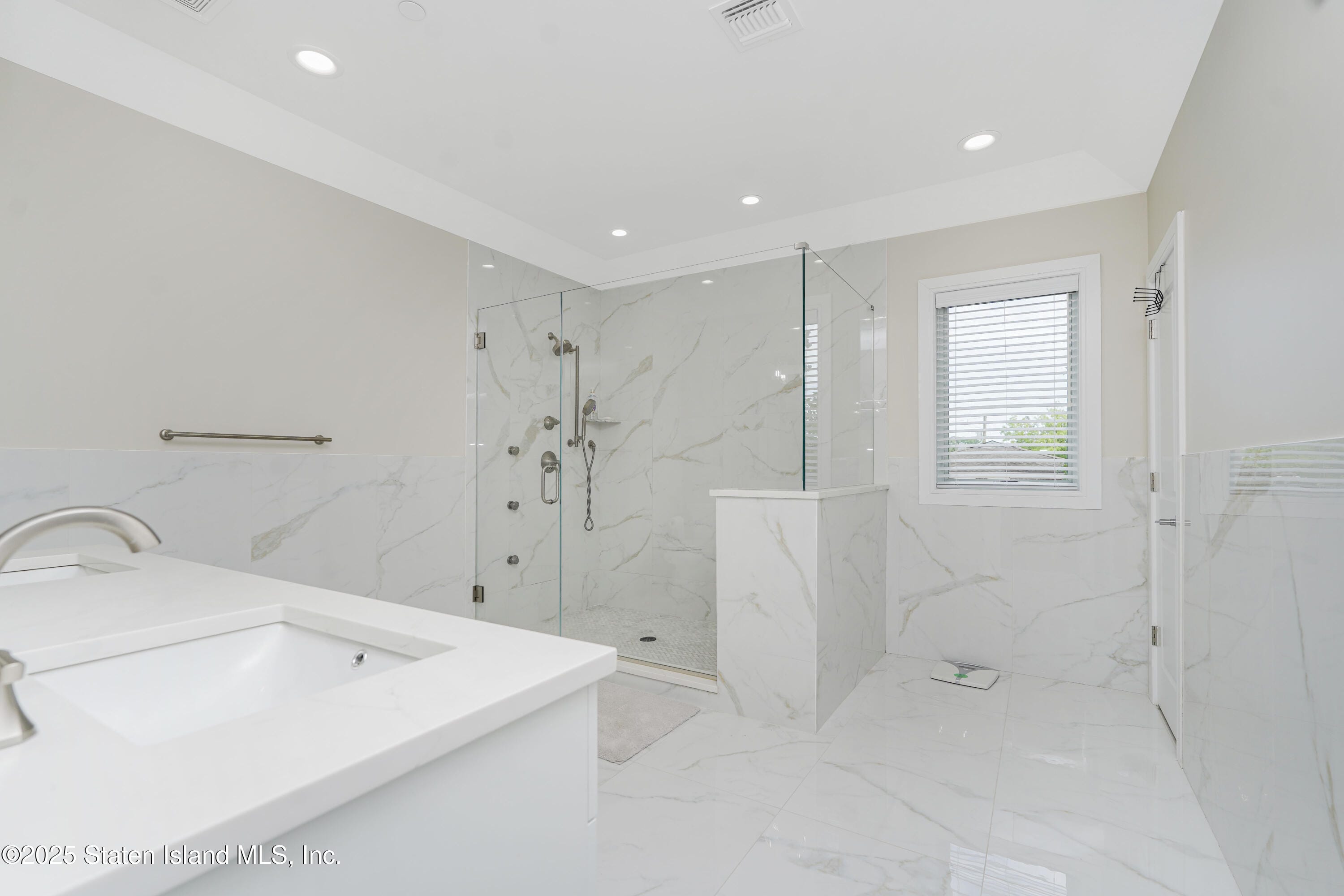 108 Giffords Lane, Staten Island, NY, 10308 image 23