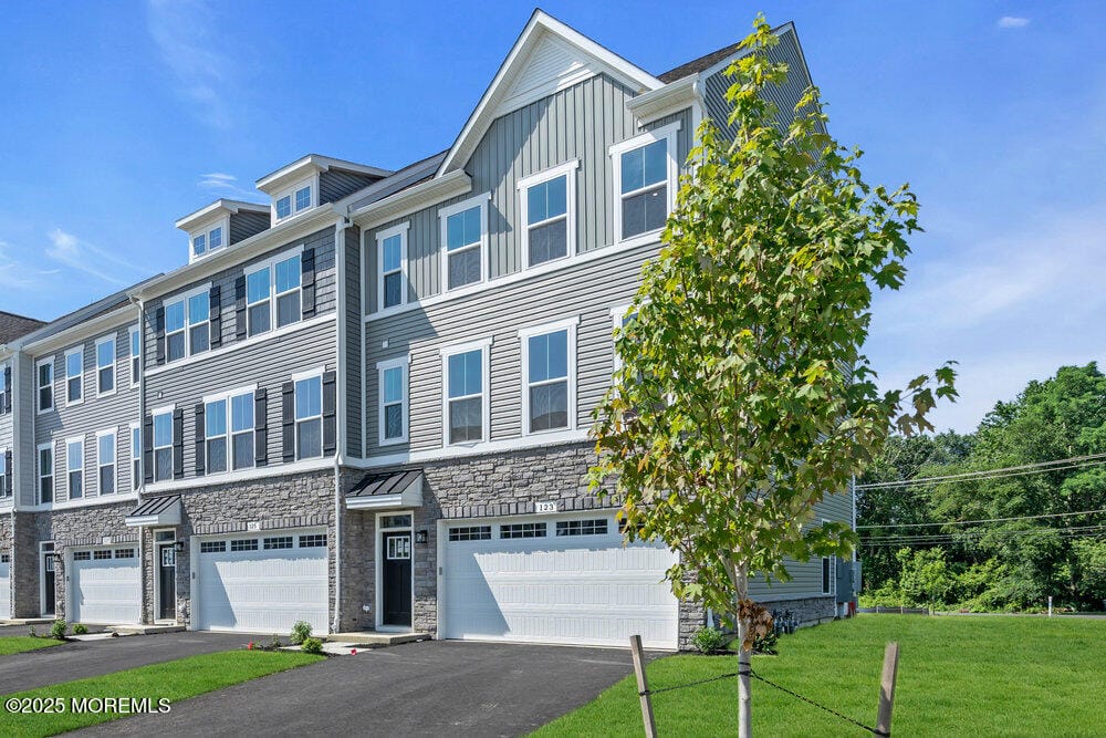 123 S Durham Drive Image 3