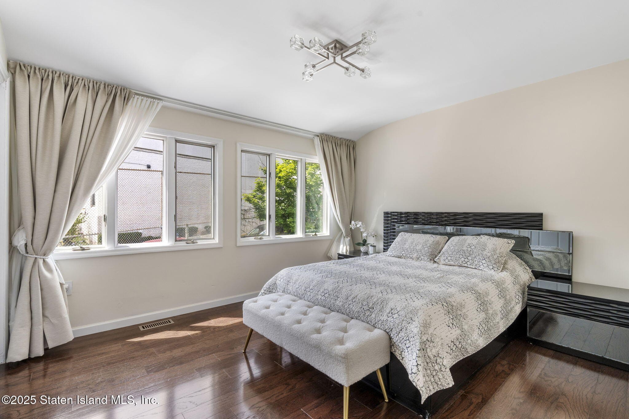 141 Hampton Green, Staten Island, NY, 10312 image 17