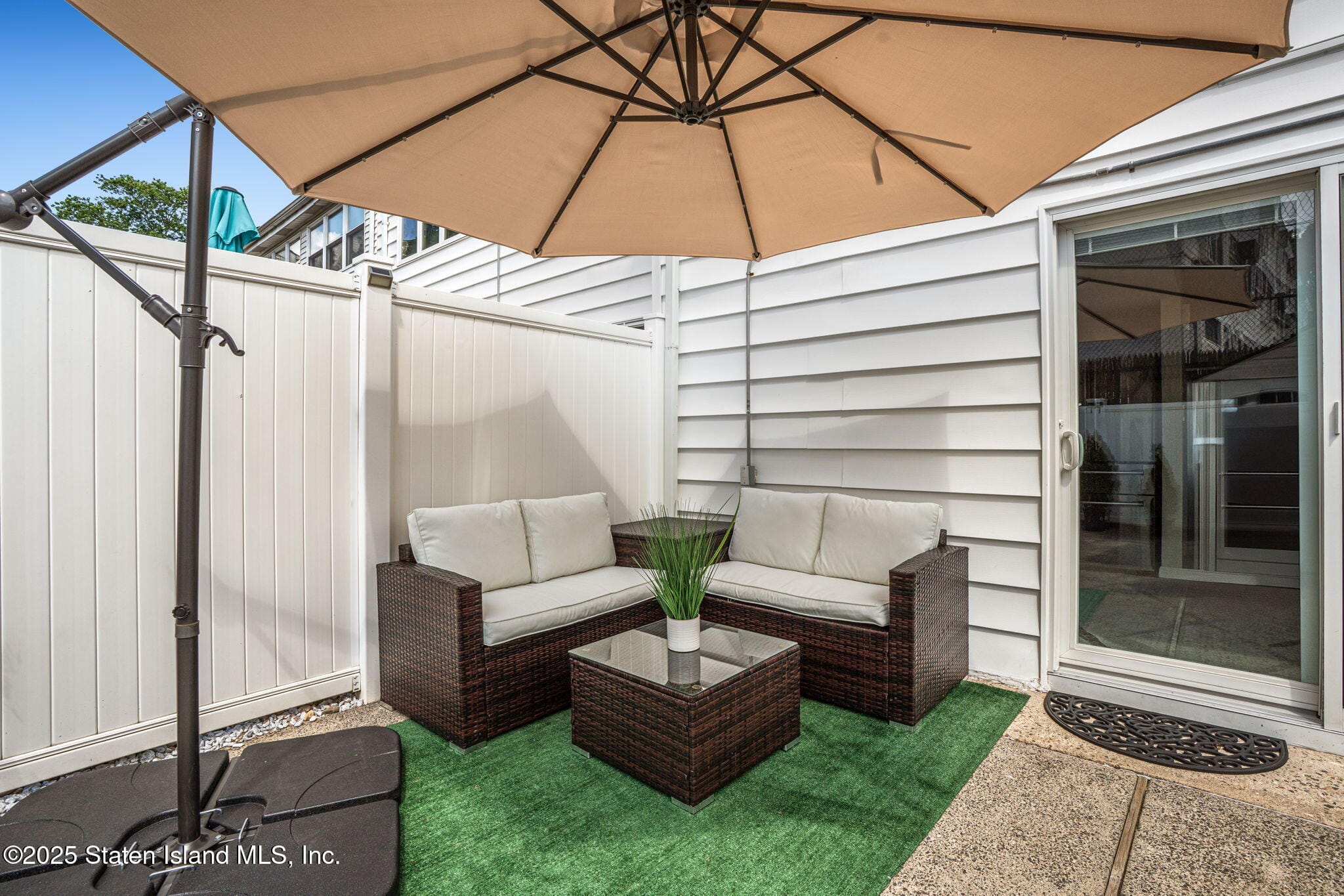 141 Hampton Green, Staten Island, NY, 10312 image 24