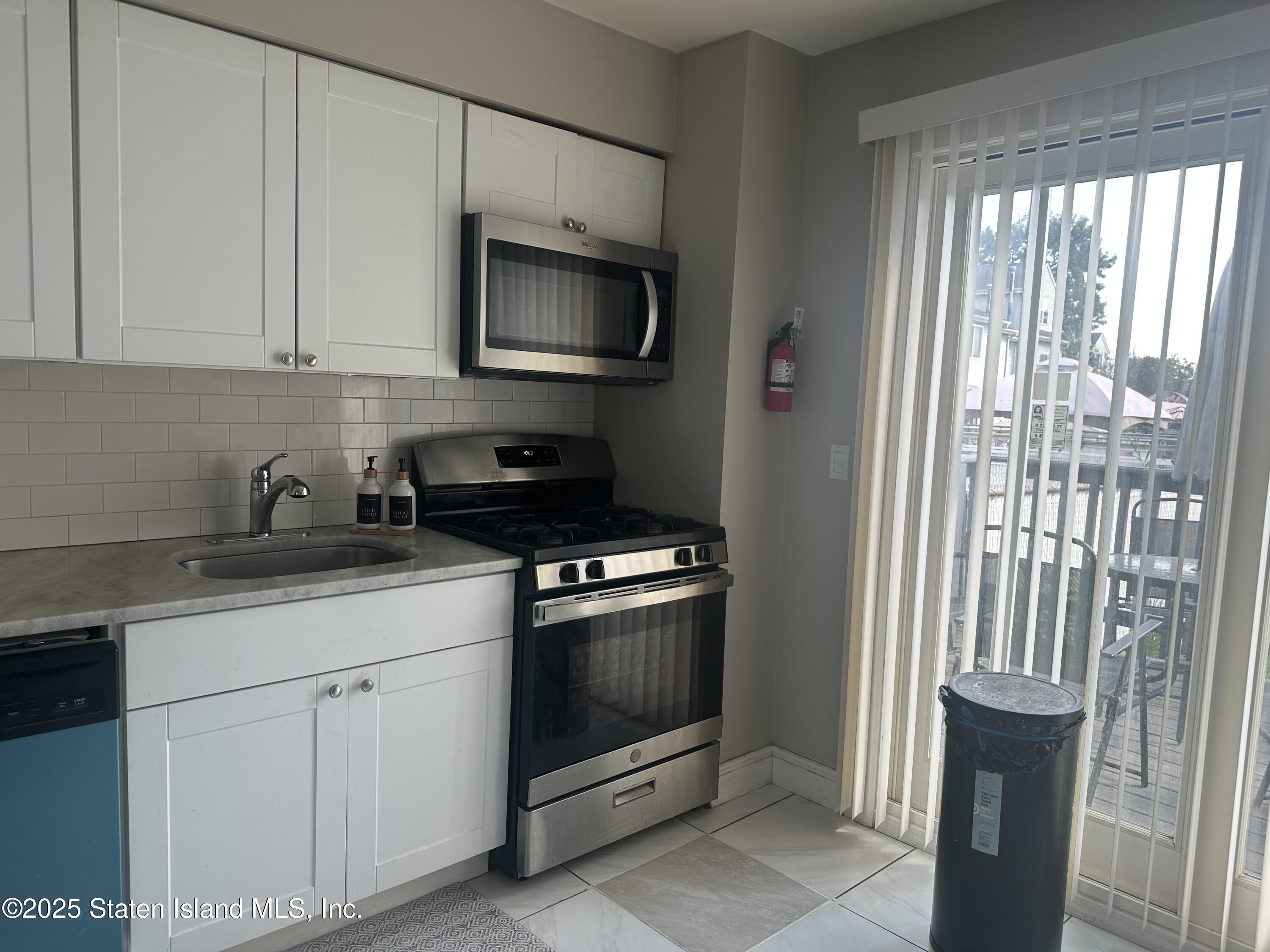 12 Delmar Avenue A Image 3