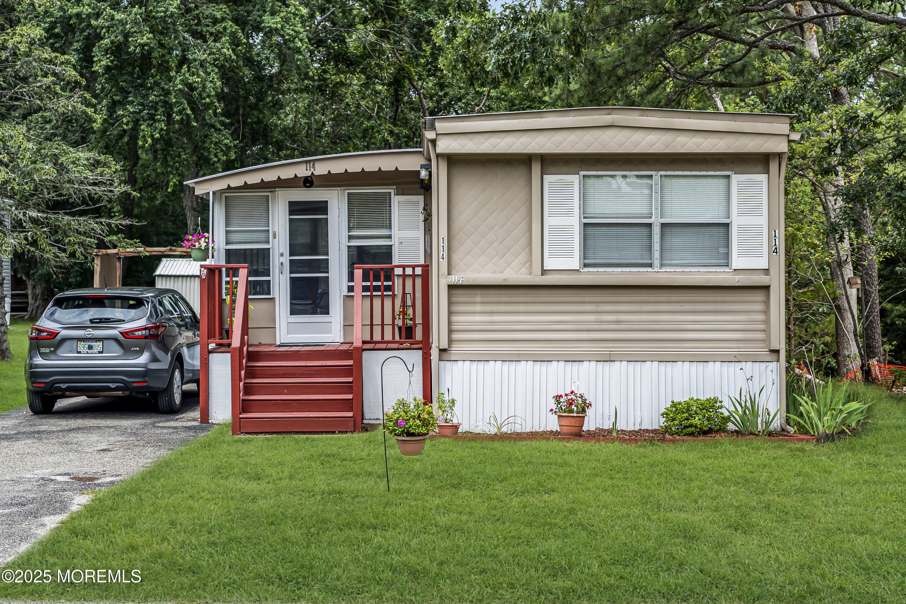 114 Redwood Drive Image 1