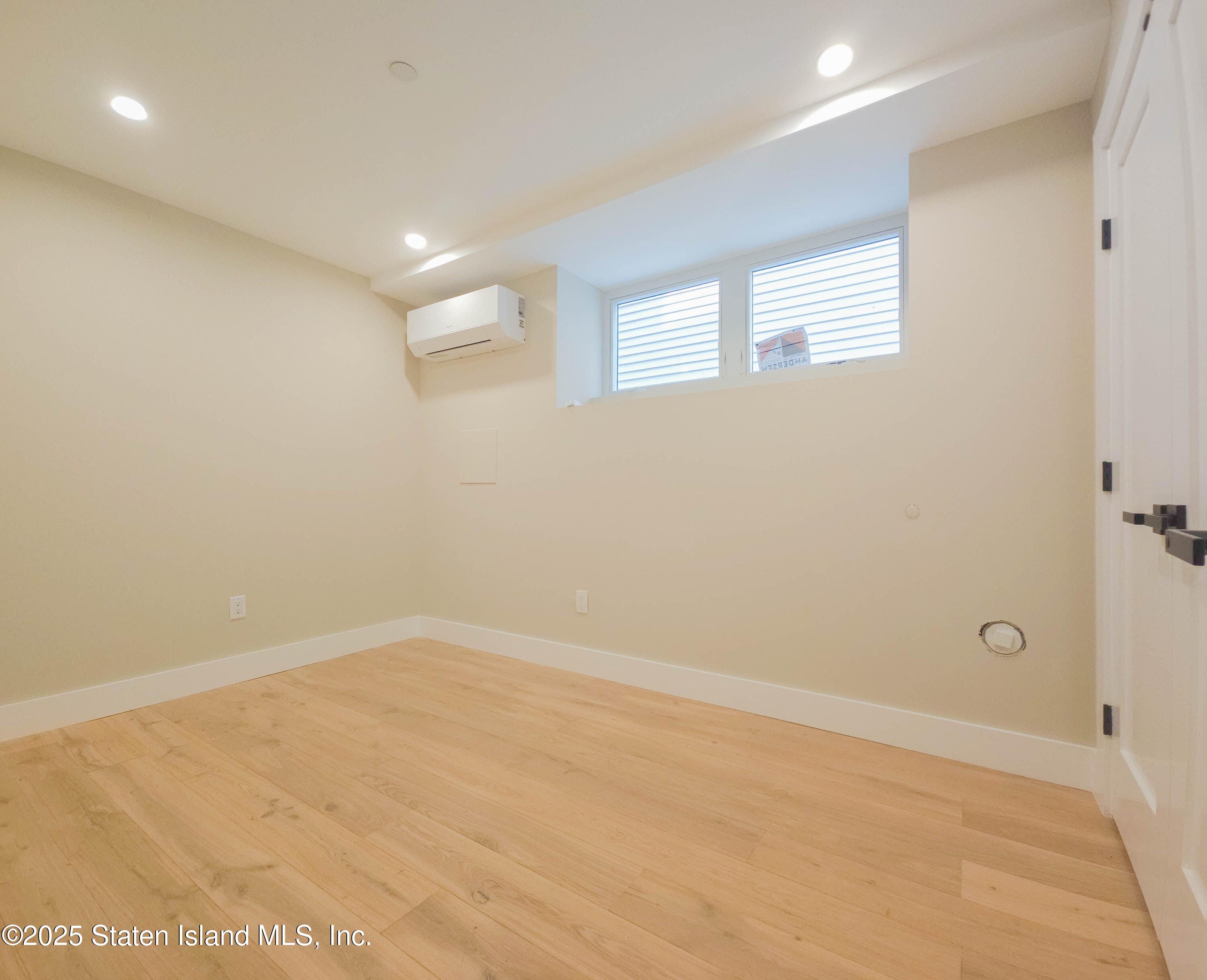 334 Van Duzer Street, Staten Island, NY, 10304 image 19