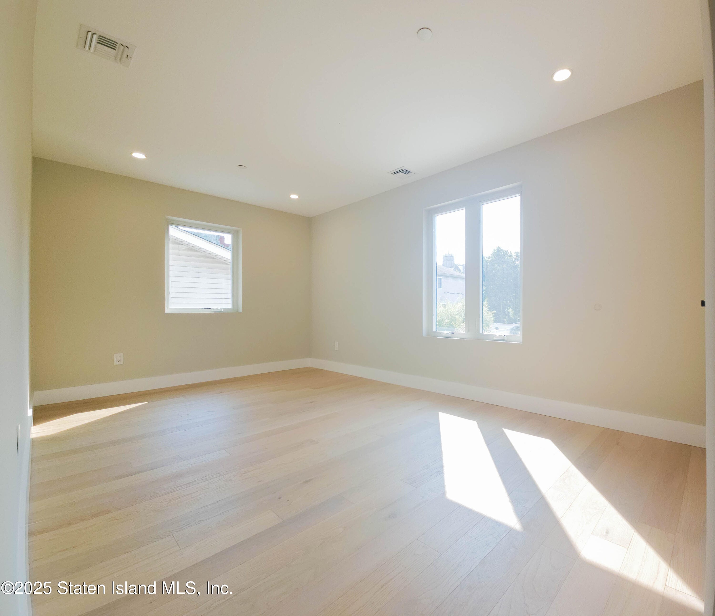 334 Van Duzer Street, Staten Island, NY, 10304 image 33