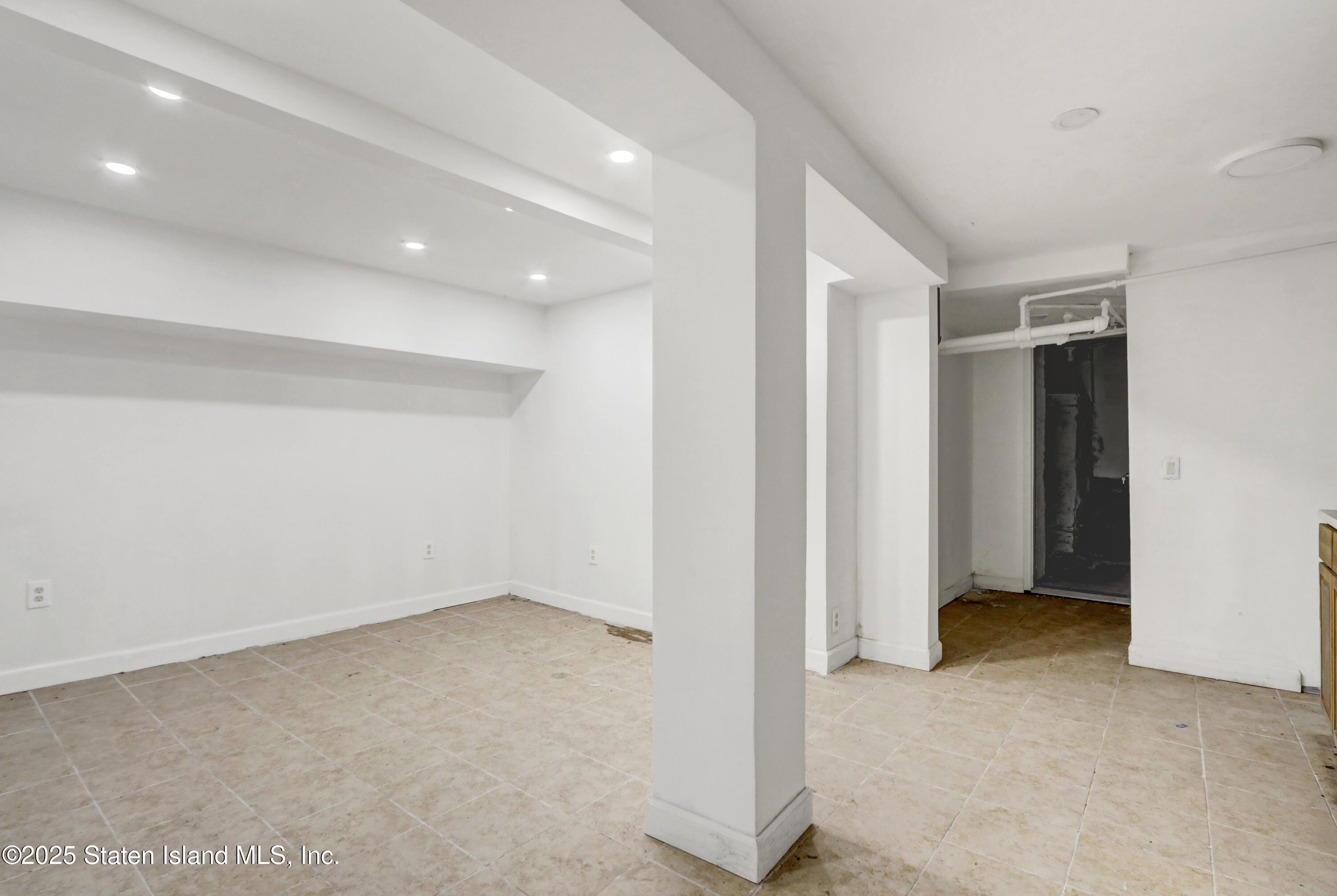 58 Laurel Avenue, Staten Island, NY, 10304 image 15