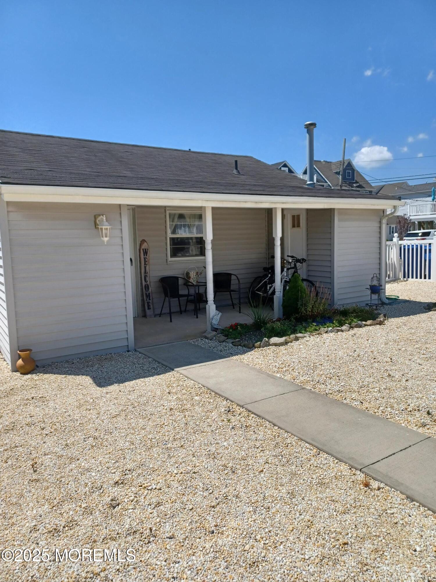 223 4th Avenue Cottage Image 2