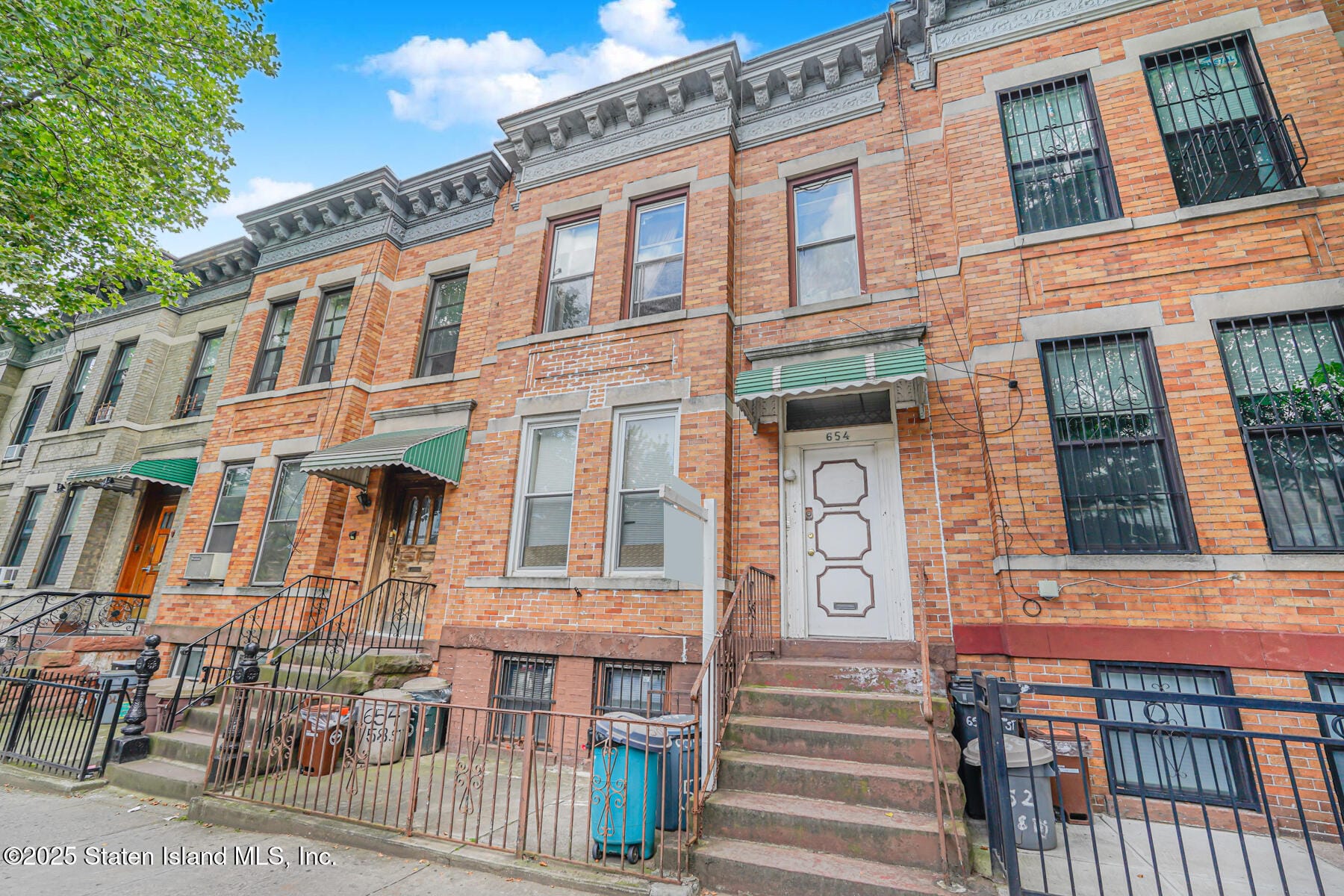 654 58th Street Image 1
