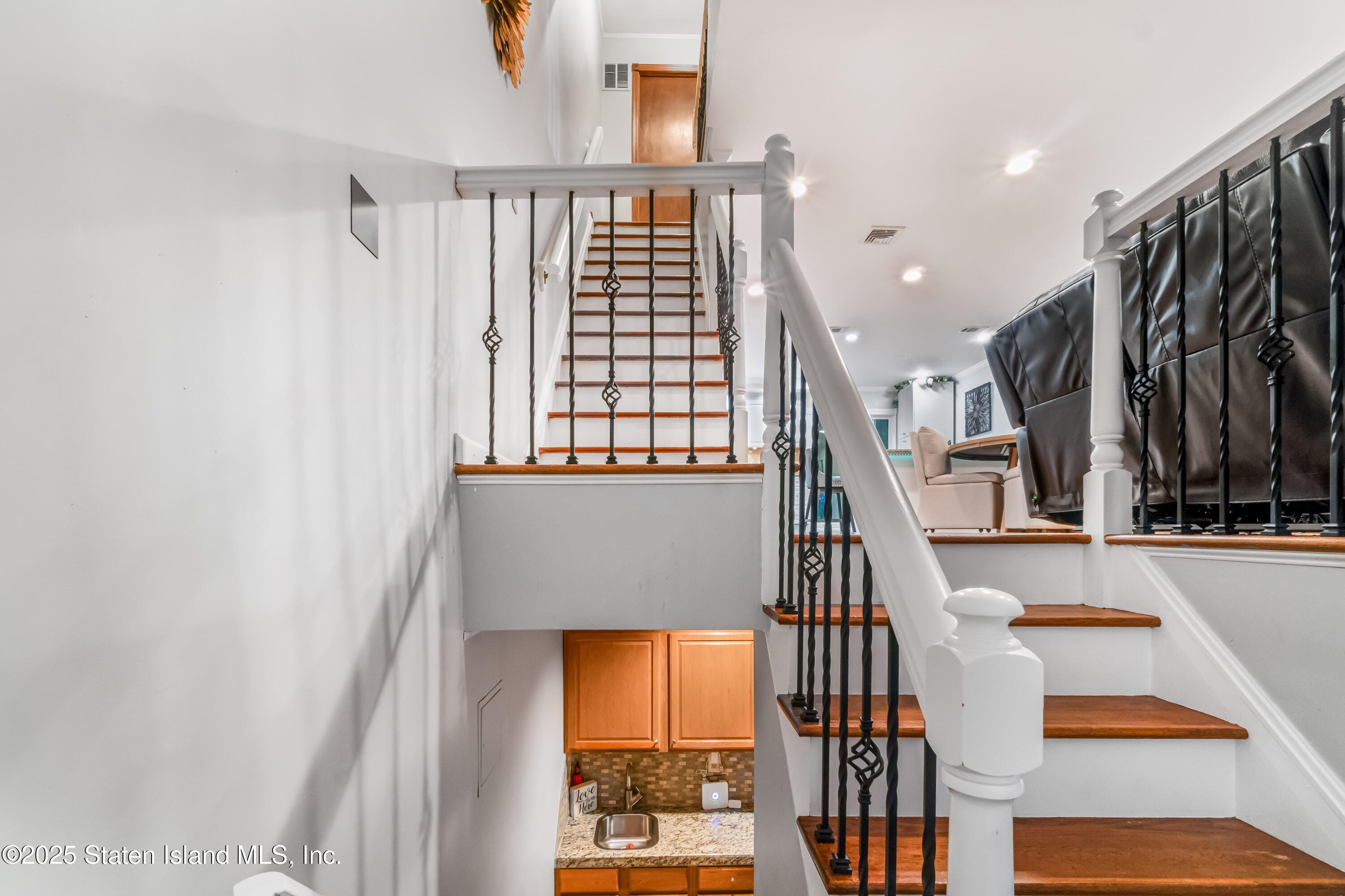 124 North Drive, Staten Island, NY, 10305 image 17
