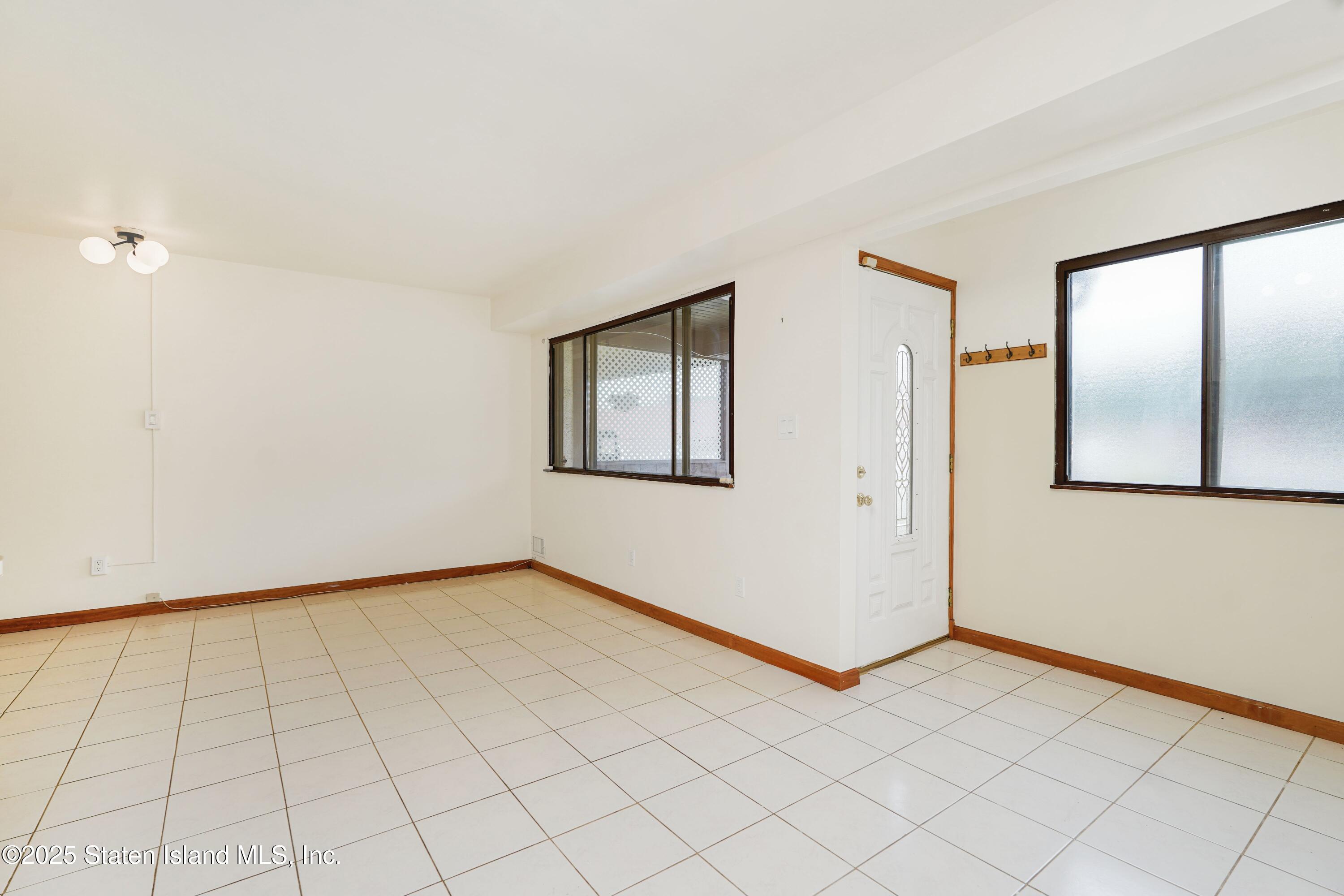 132 Parkview Loop, Staten Island, NY, 10314 image 6