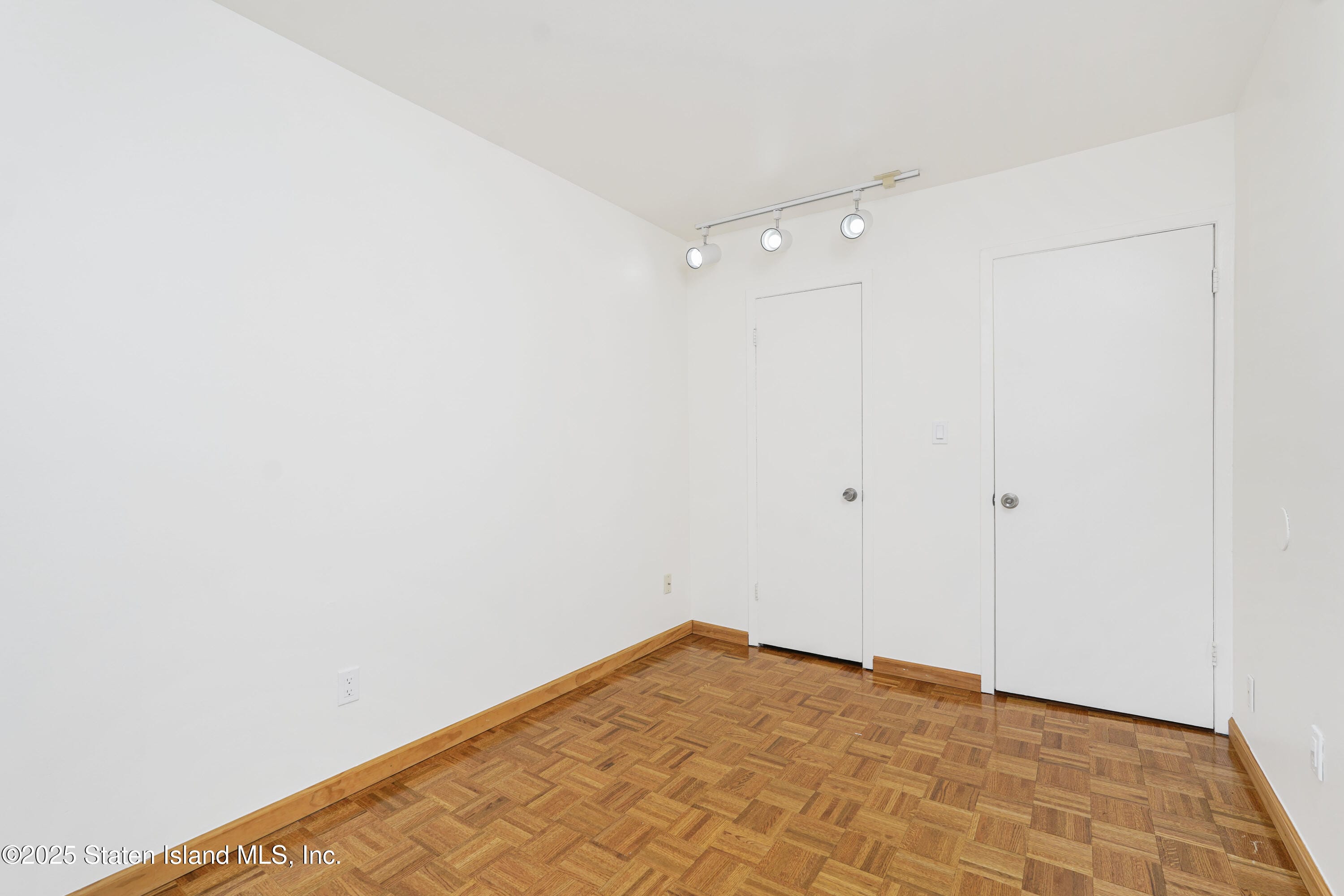 132 Parkview Loop, Staten Island, NY, 10314 image 15