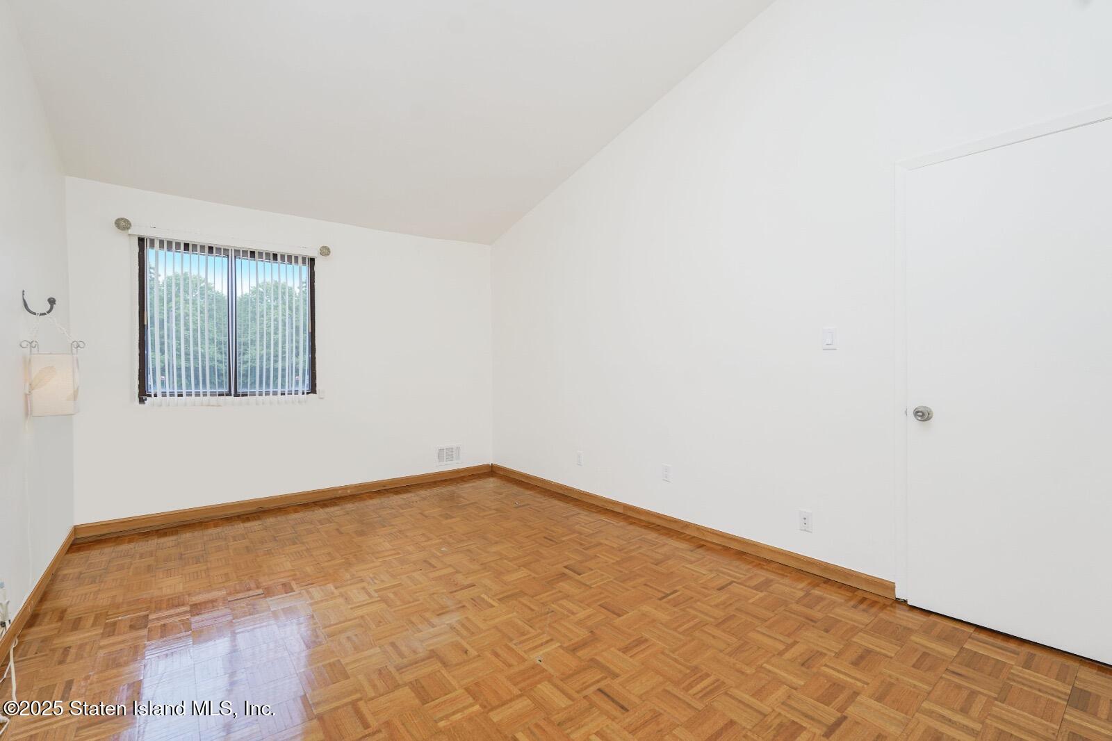 132 Parkview Loop, Staten Island, NY, 10314 image 18