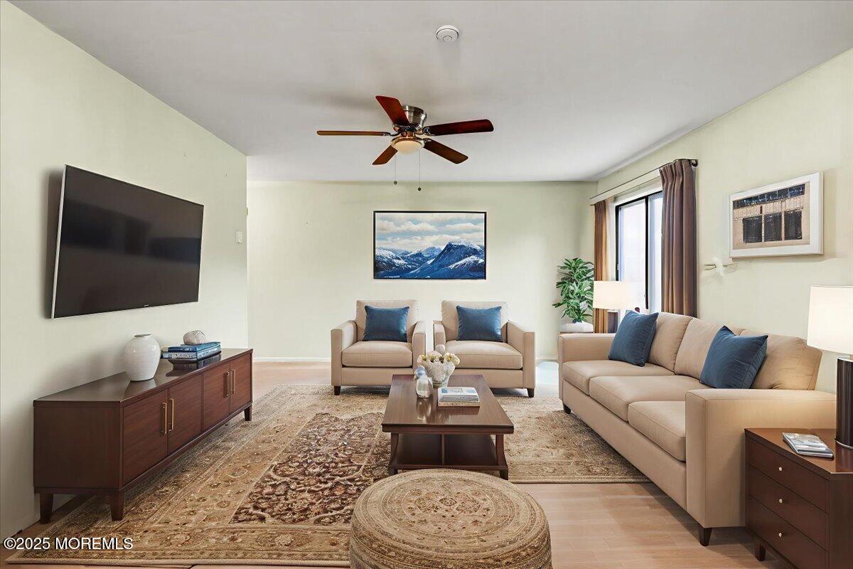 82 Amberly Drive D Image 3