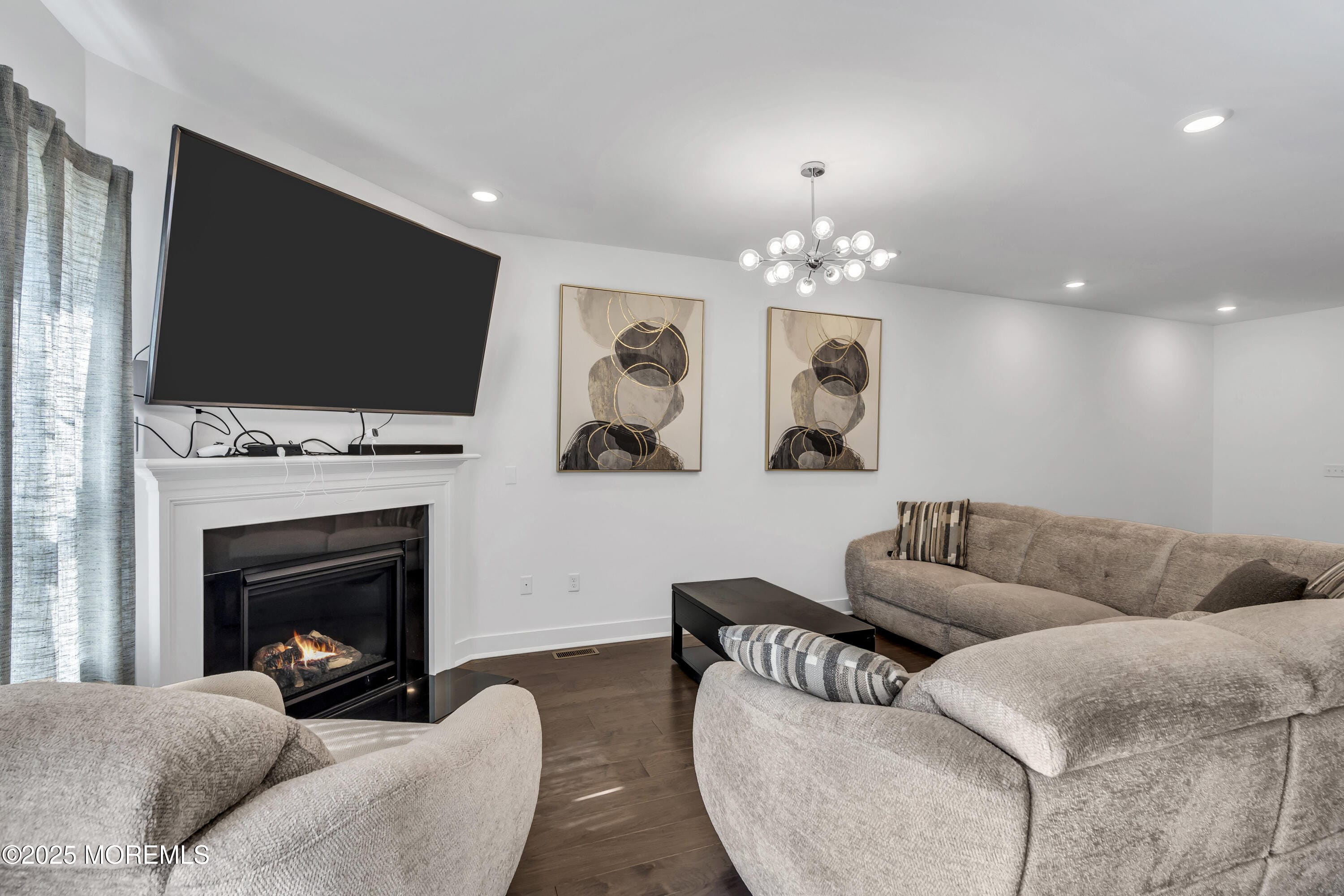 803 Aviator Avenue Image 4