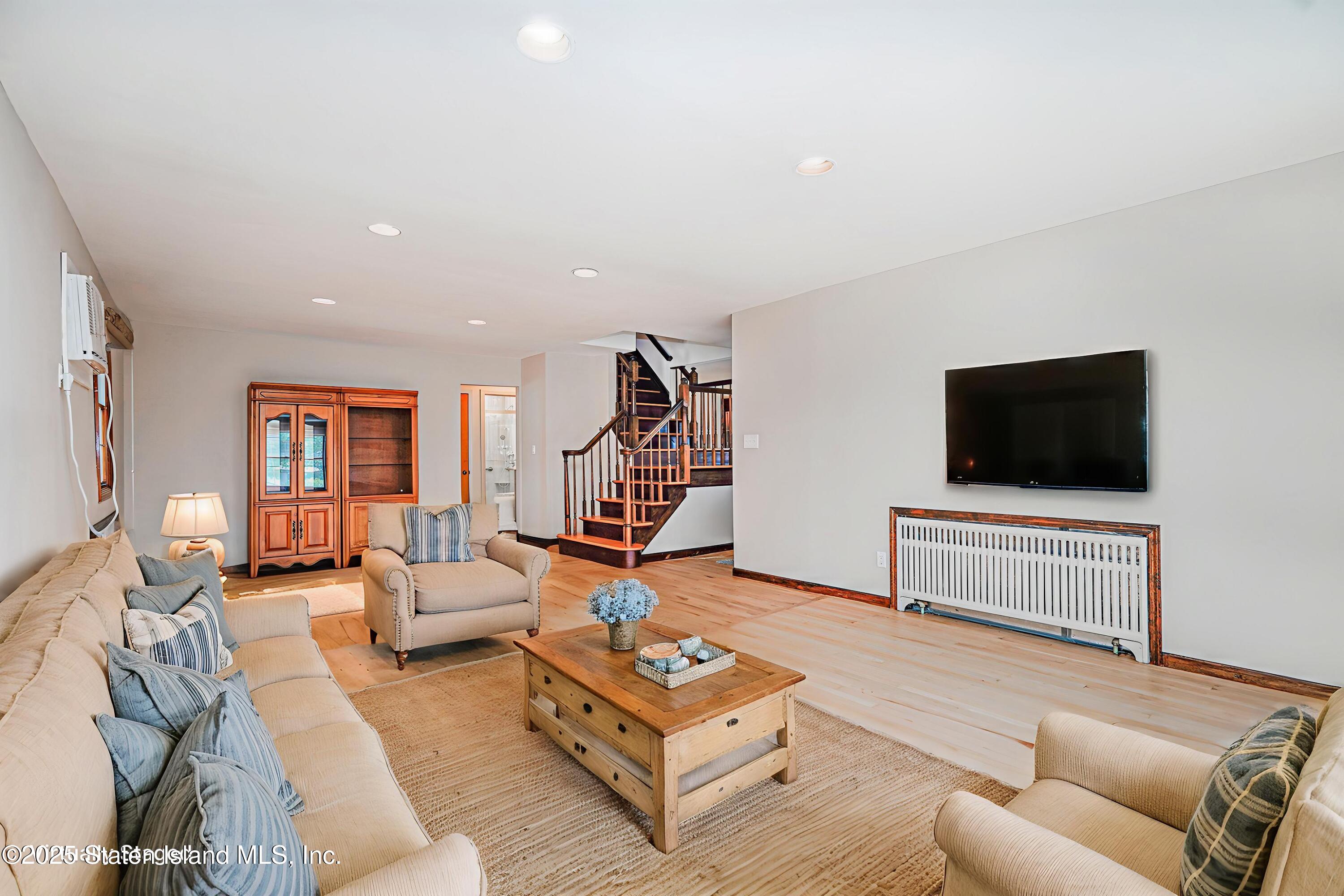 97 Kinghorn Street, Staten Island, NY, 10312 image 8