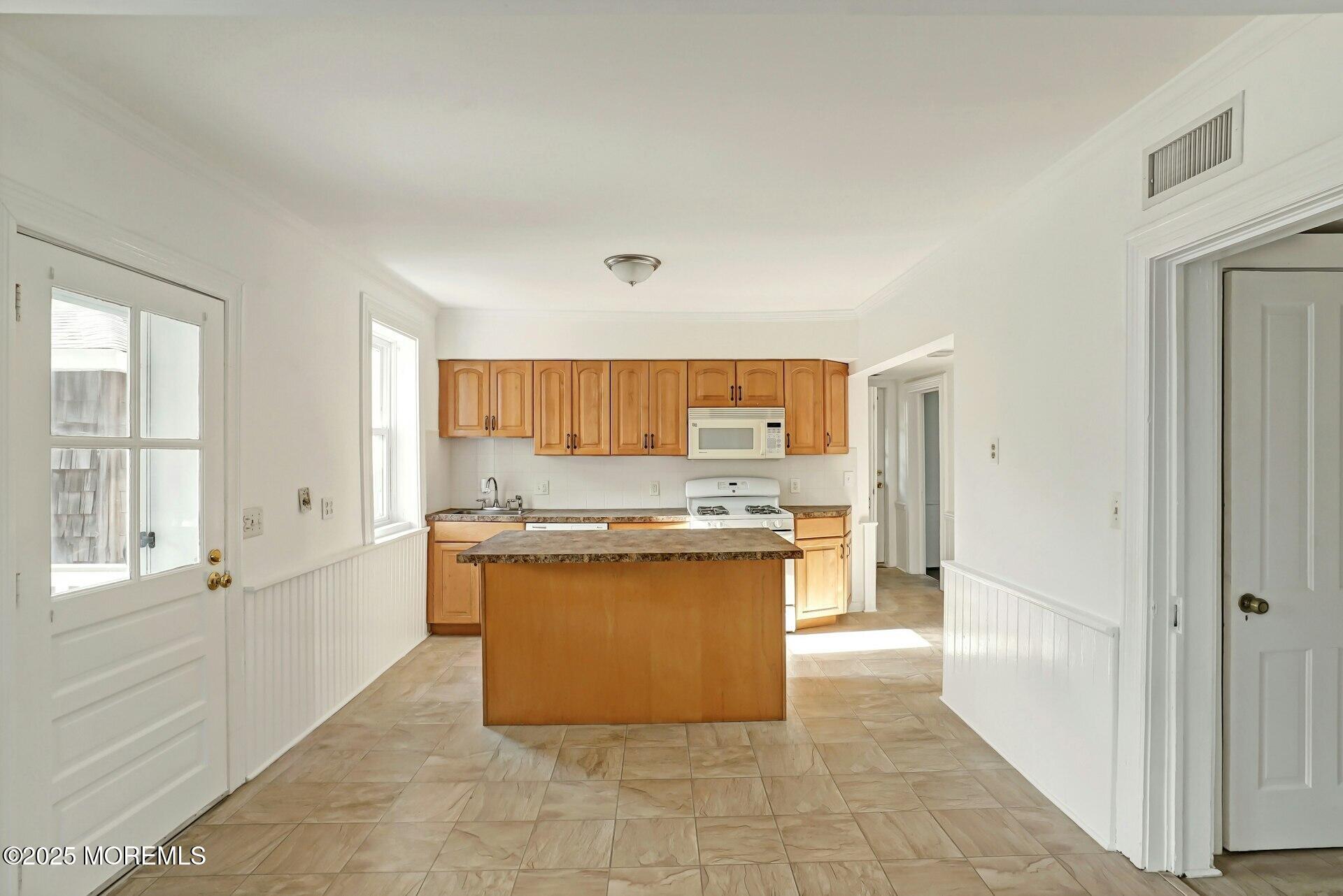 551 East Avenue, Bay Head, NJ, 08742 image 18