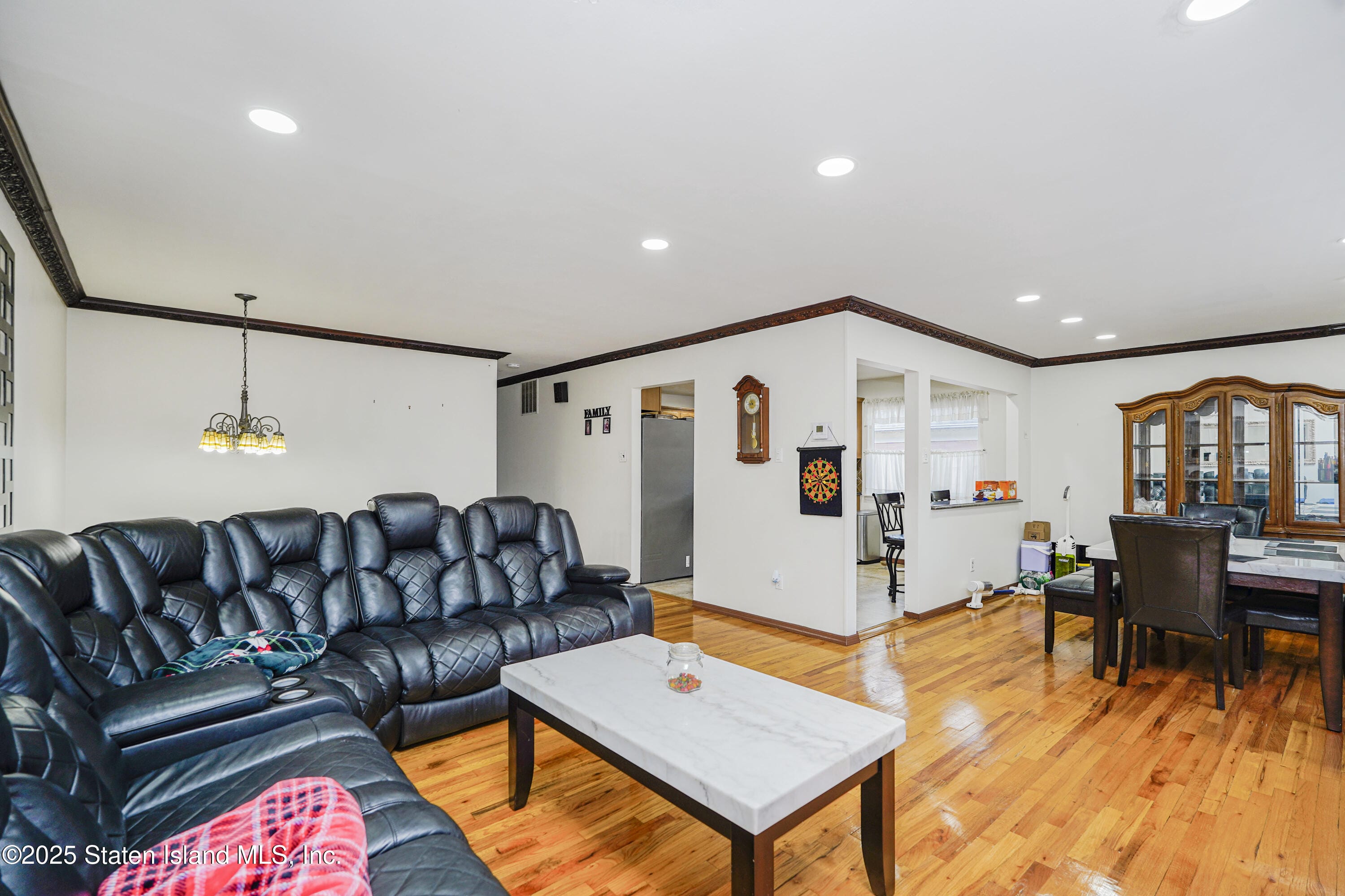 124 Woodbine Avenue Image 4