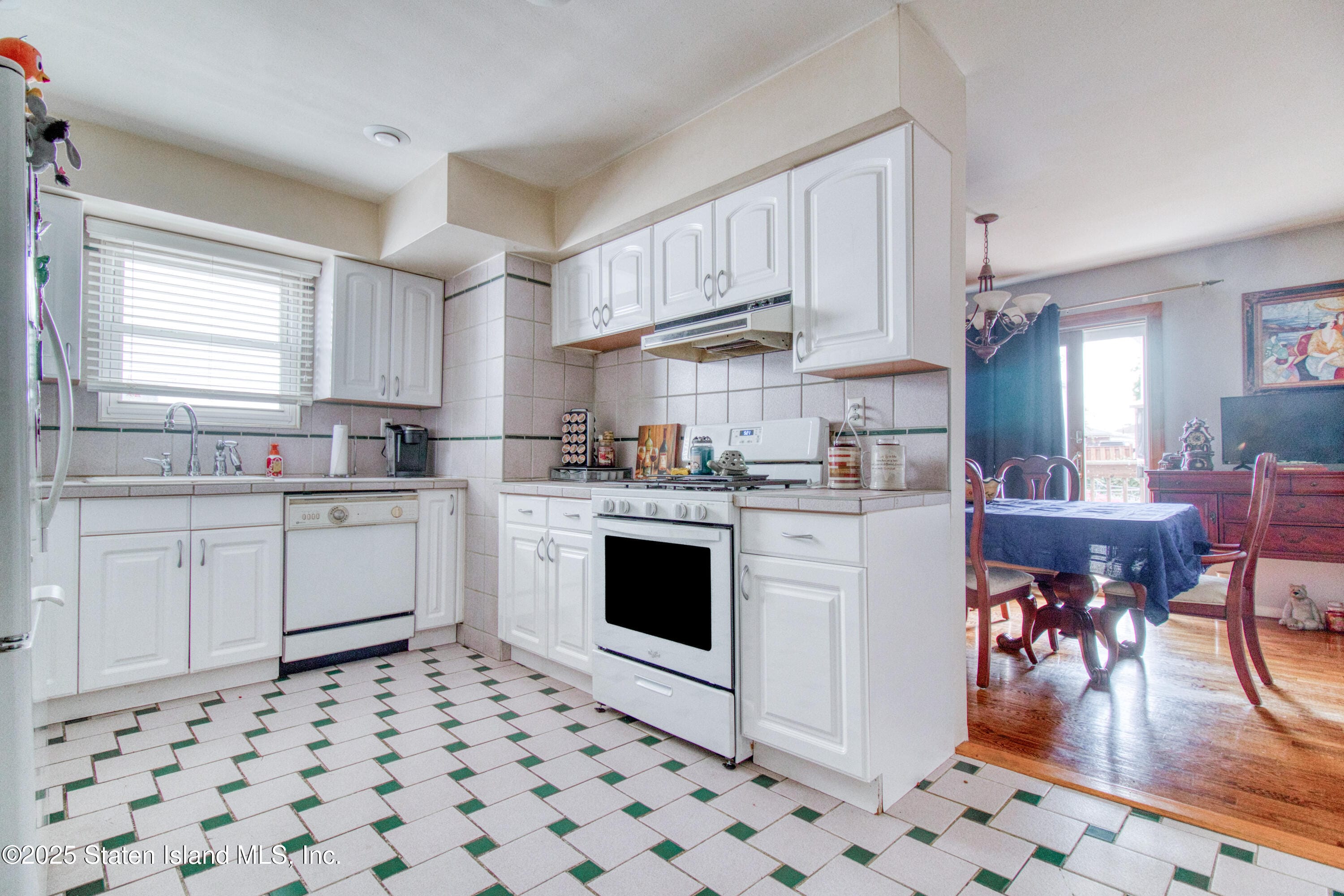 498 Dongan Hills Avenue, Staten Island, NY, 10305 image 6