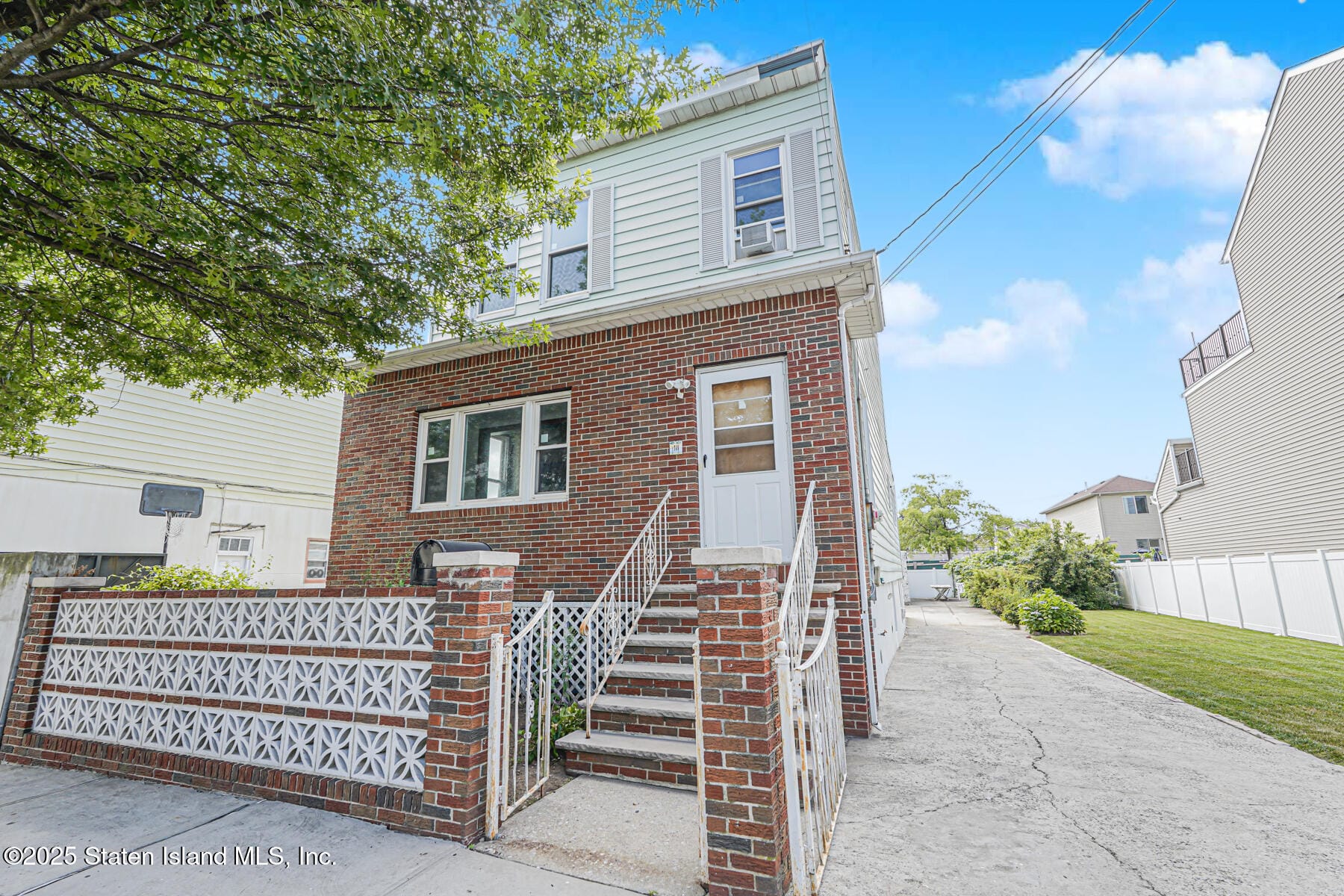 18 St. Mary\'s Avenue Image 1