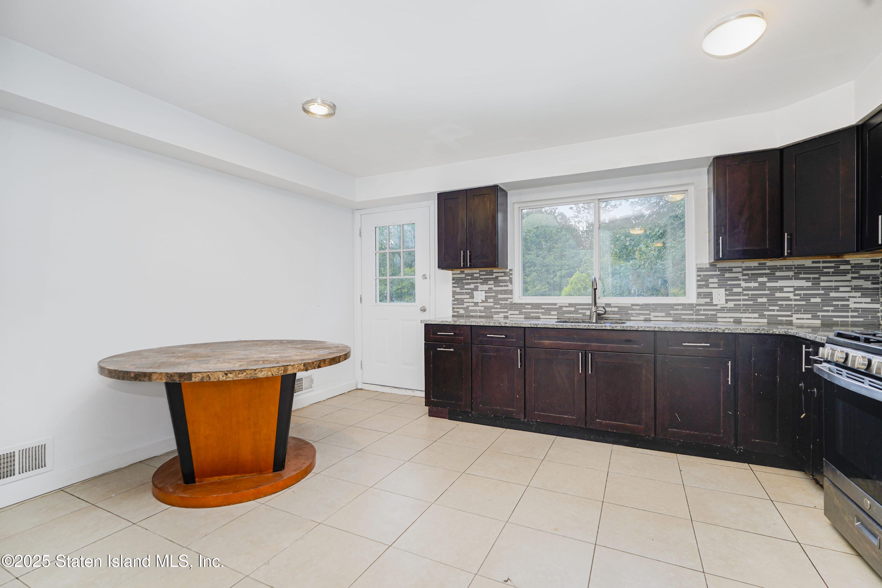 5 Ludwig Lane B, Staten Island, NY, 10303 image 18