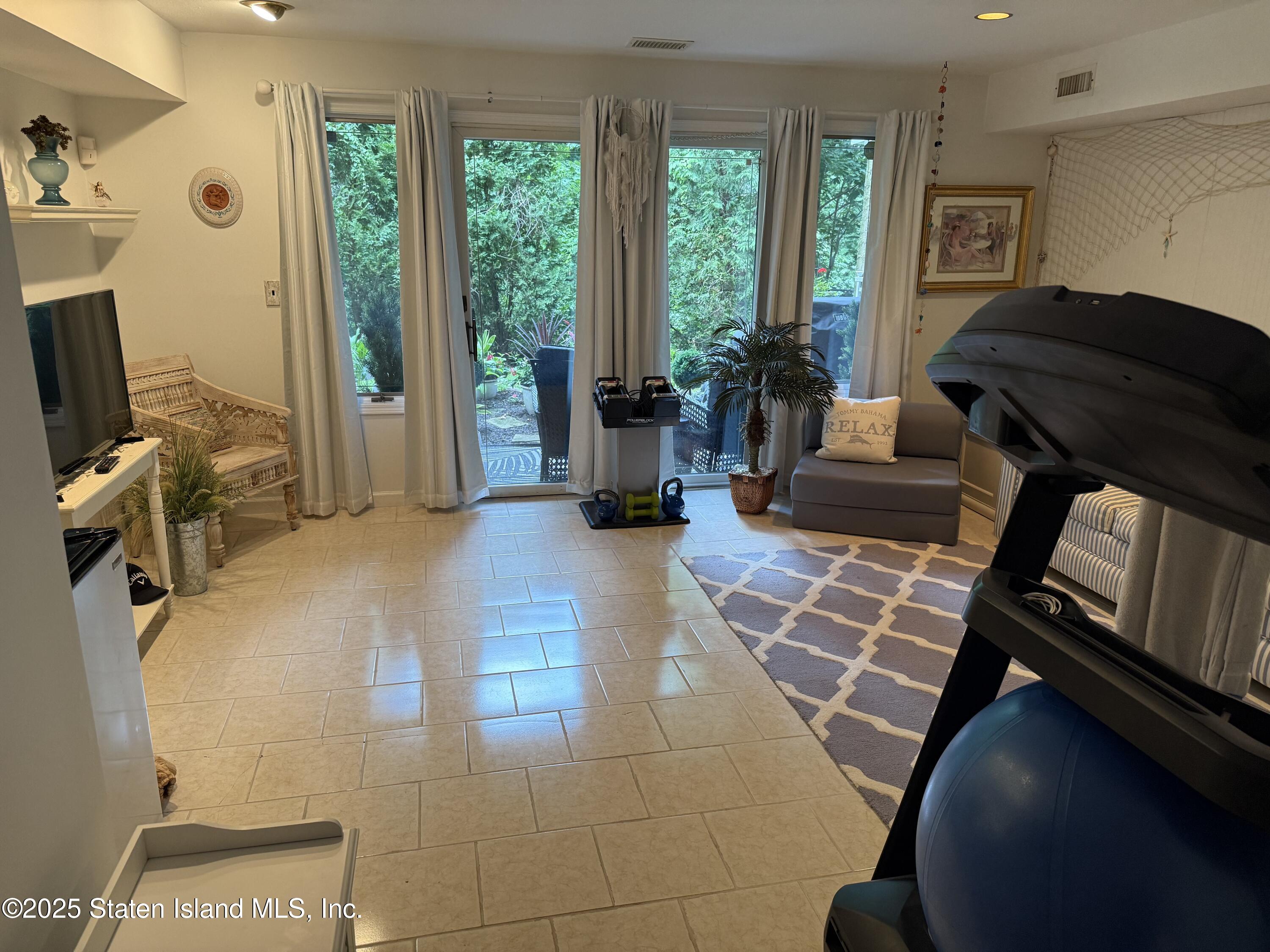 109 Commodore Drive, Staten Island, NY, 10309 image 13
