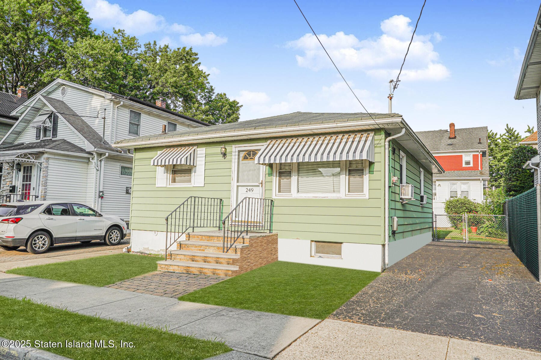 249 Dickie Avenue Image 1