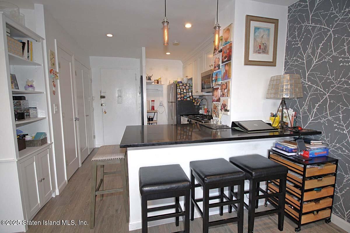 1000 Clove Road 7g Image 5