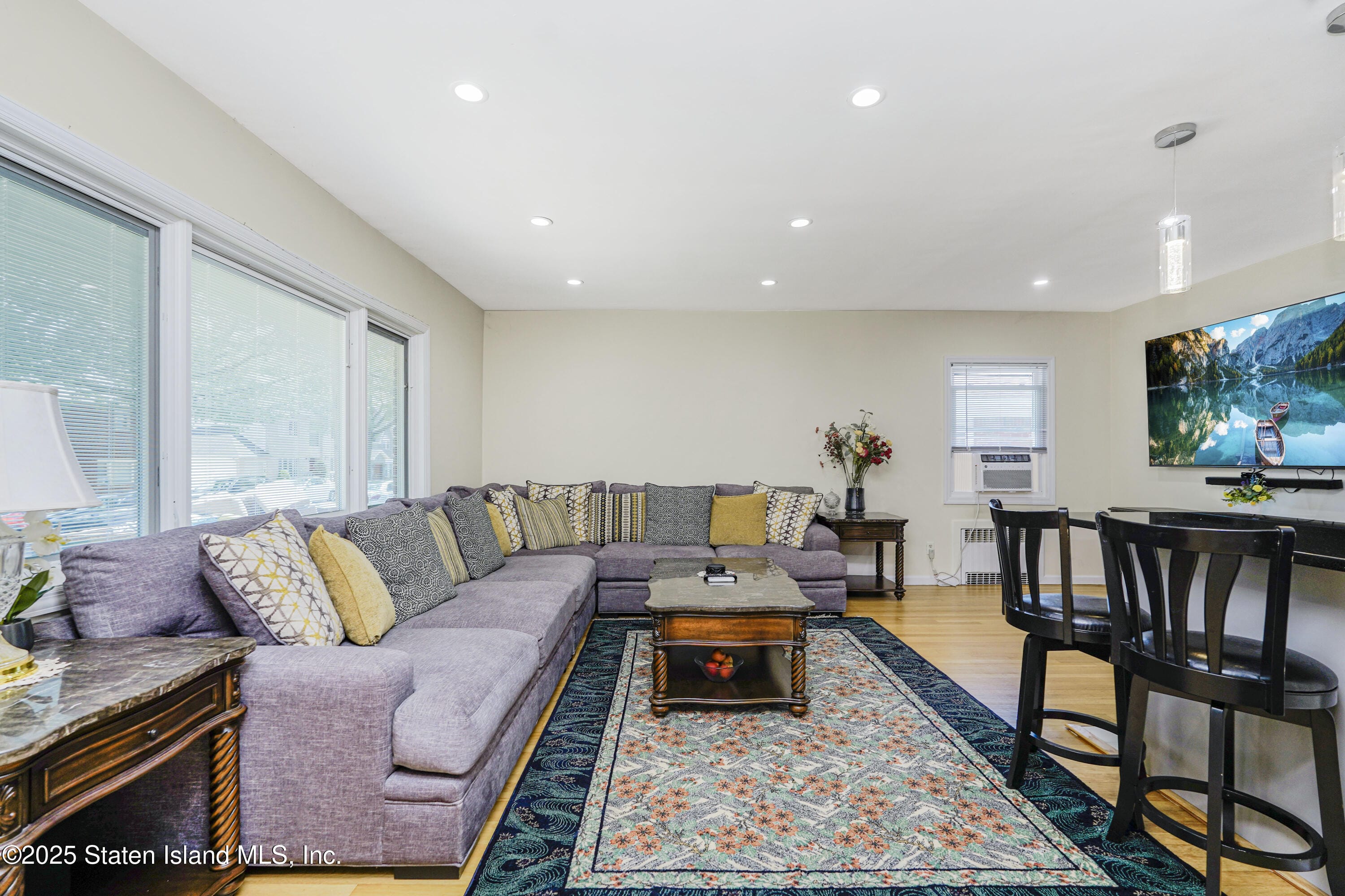 8 Piedmont Avenue Image 5