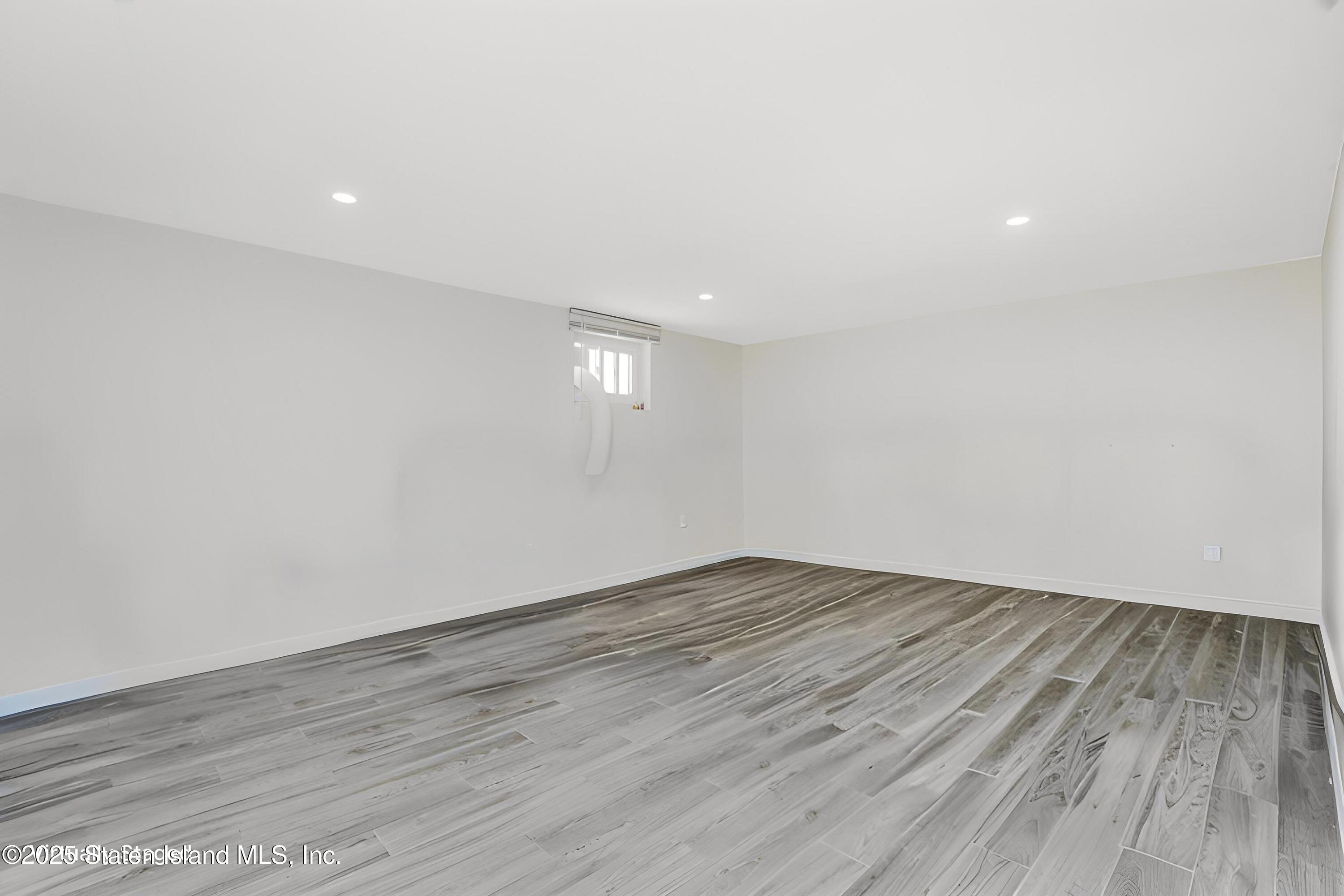 8 Piedmont Avenue, Staten Island, NY, 10305 image 25