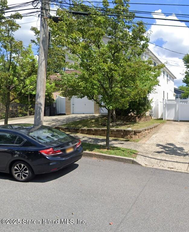 335 Eltingville Boulevard Image 2