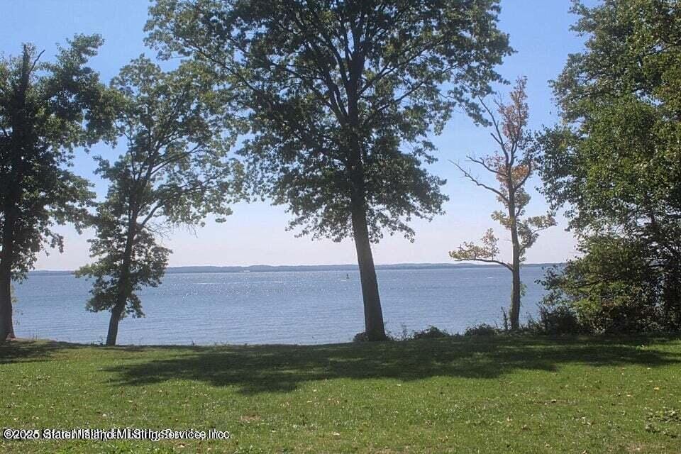 109 Commodore Drive, Staten Island, NY, 10309 image 32