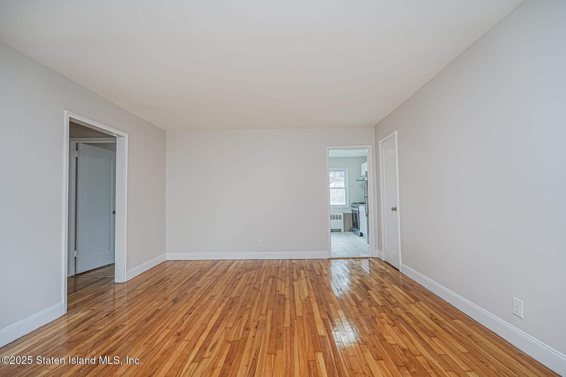 12 Stratford Ave A Image 3