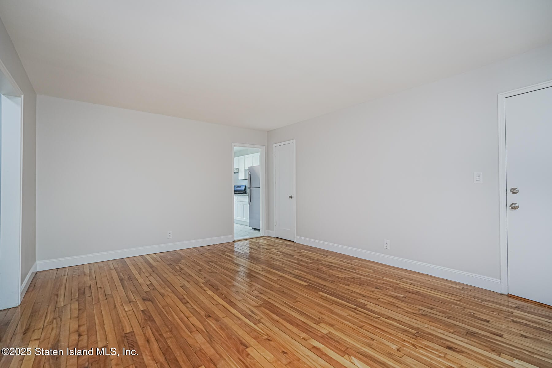 12 Stratford Ave A Image 4