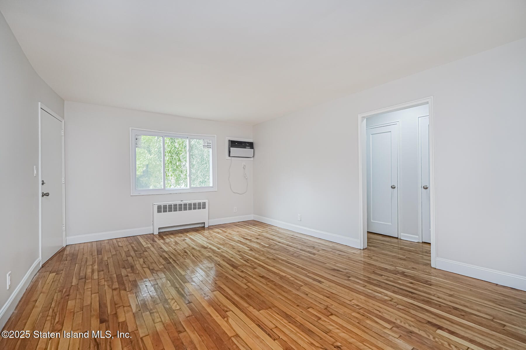 12 Stratford Ave A Image 5