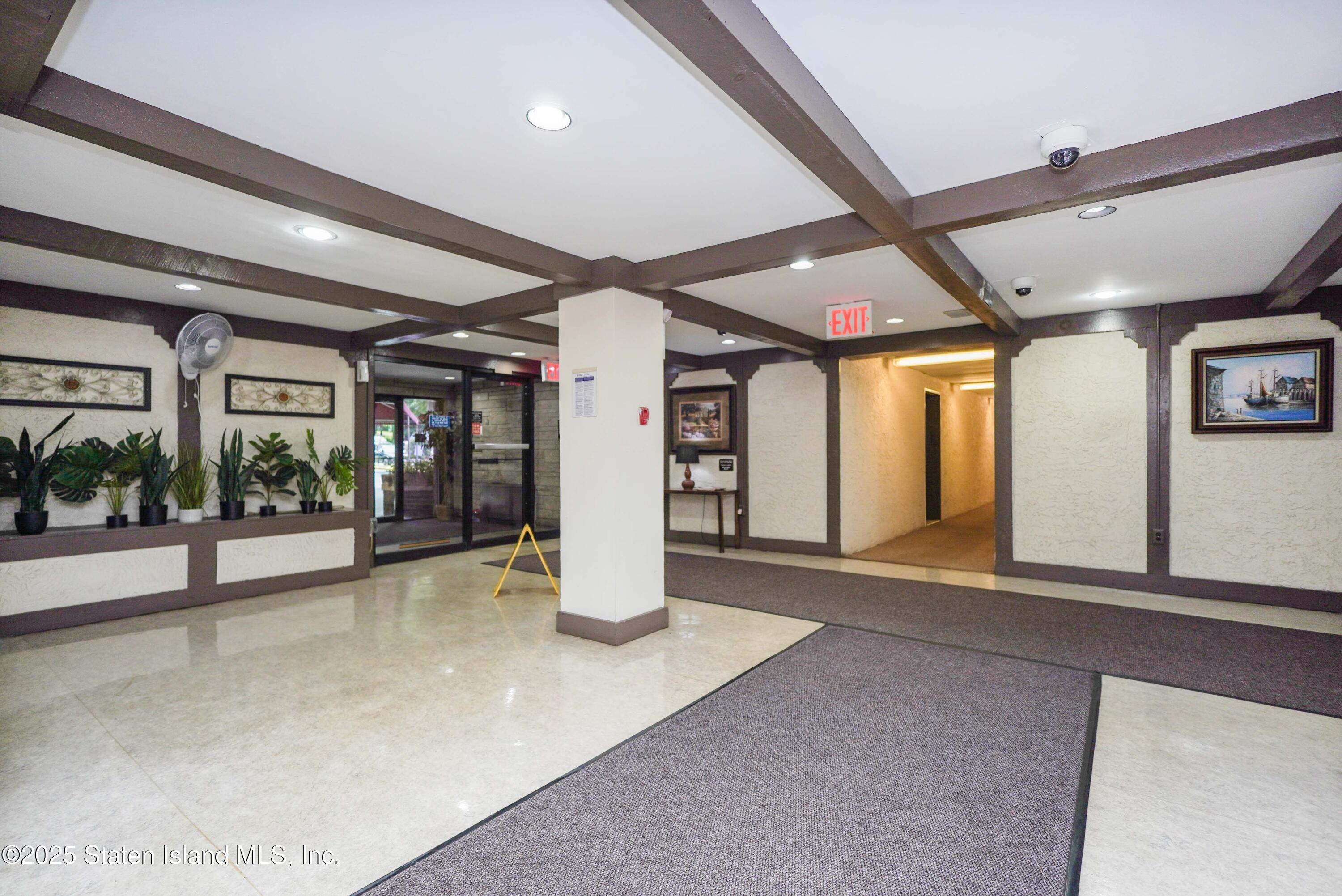 2 Elmwood Park Drive 610 Image 4