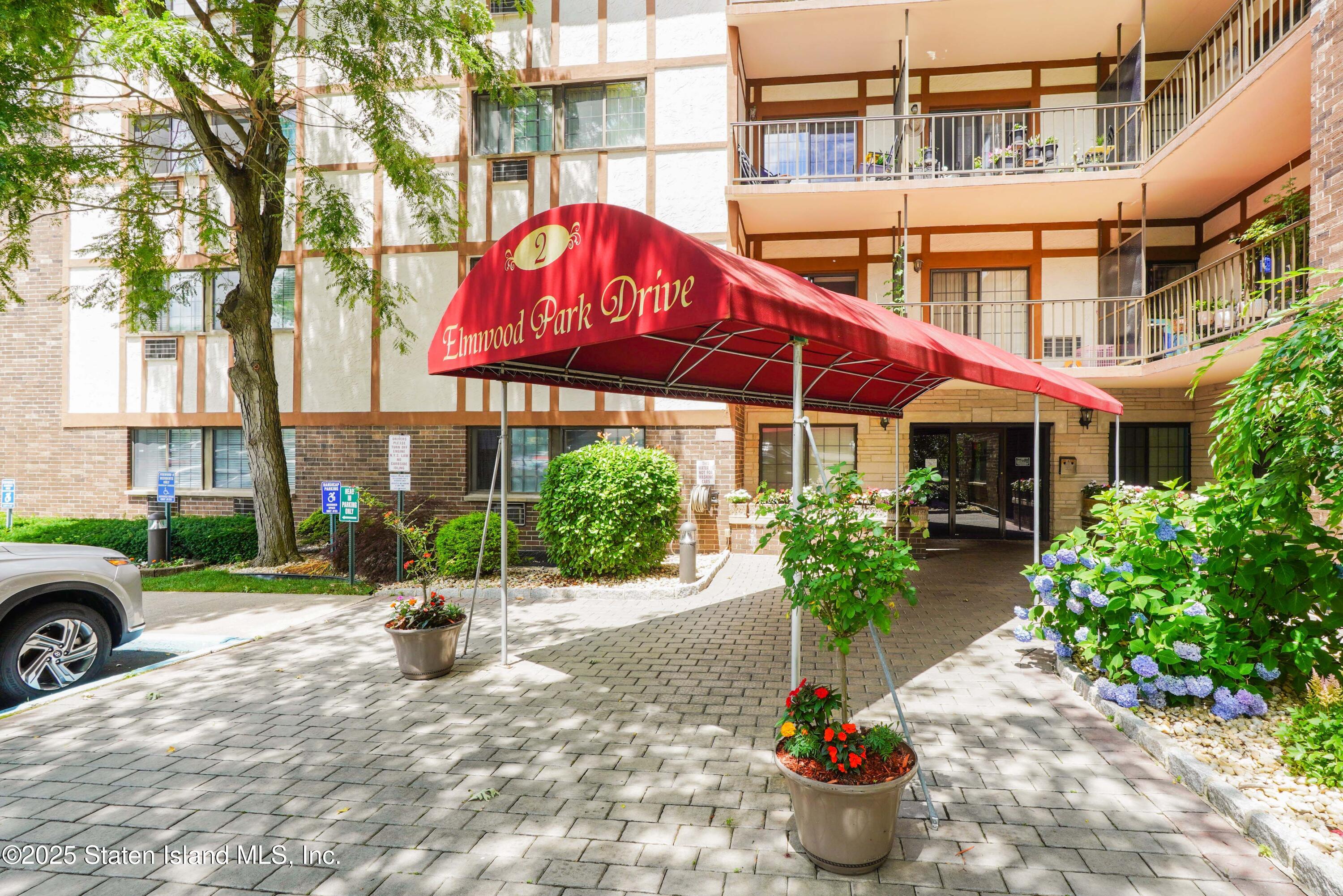 2 Elmwood Park Drive 610 Image 2