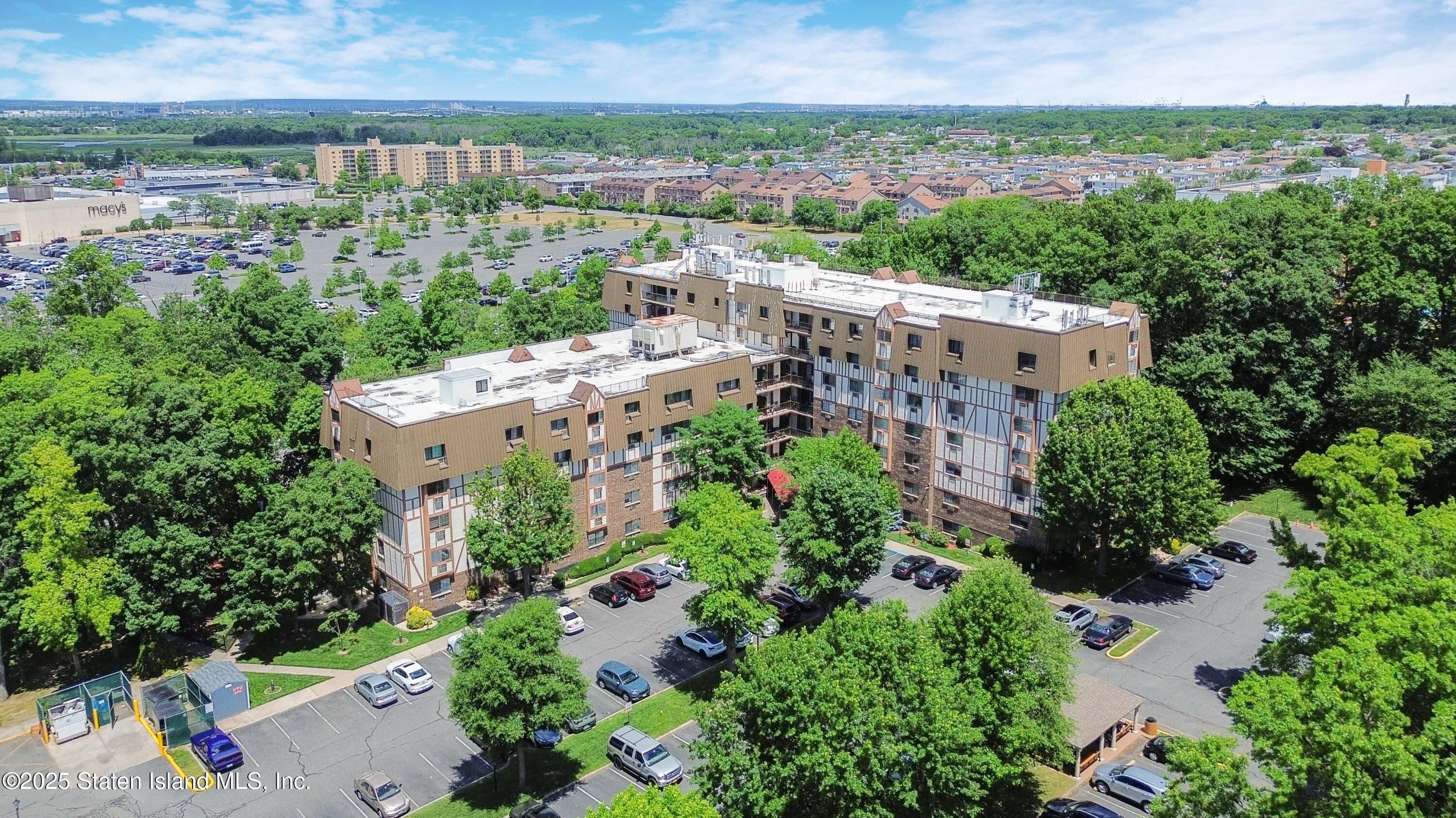 2 Elmwood Park Drive 610 Image 3