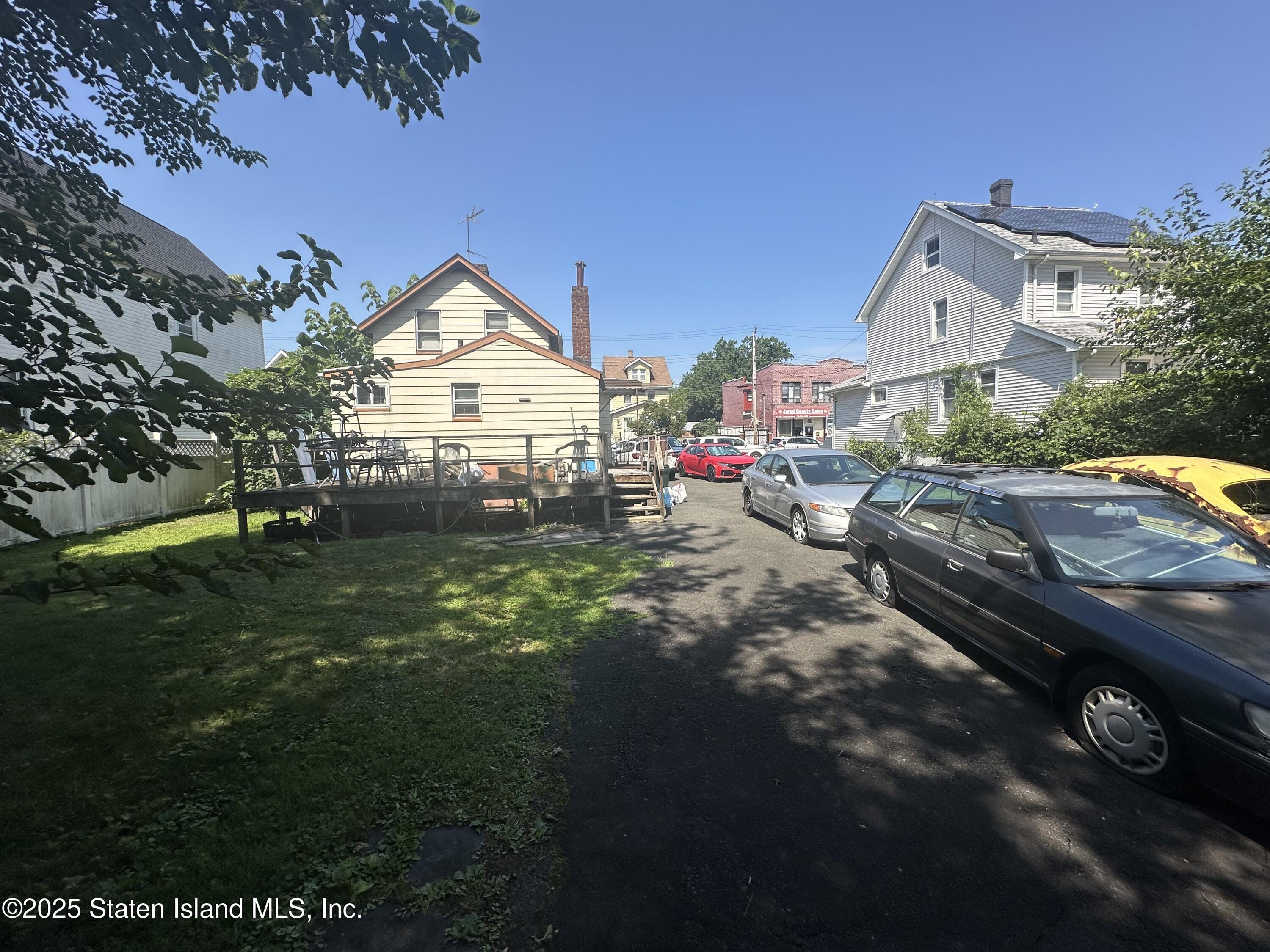 209 Simonson Avenue Image 2
