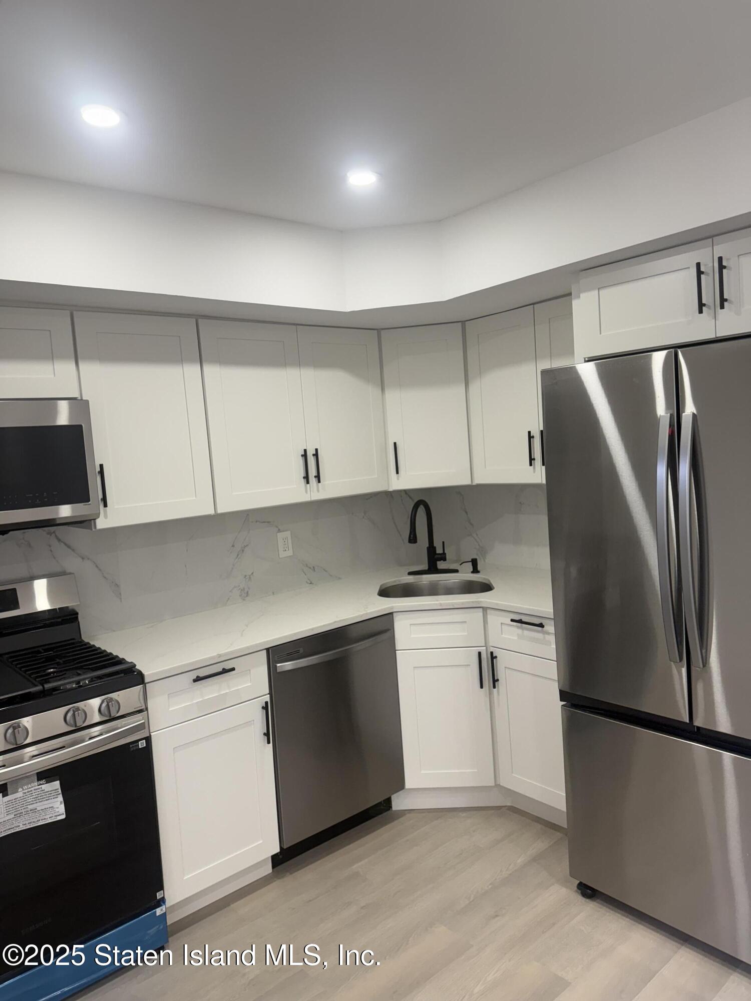 47 Village Lane B, Staten Island, NY, 10312 image 10