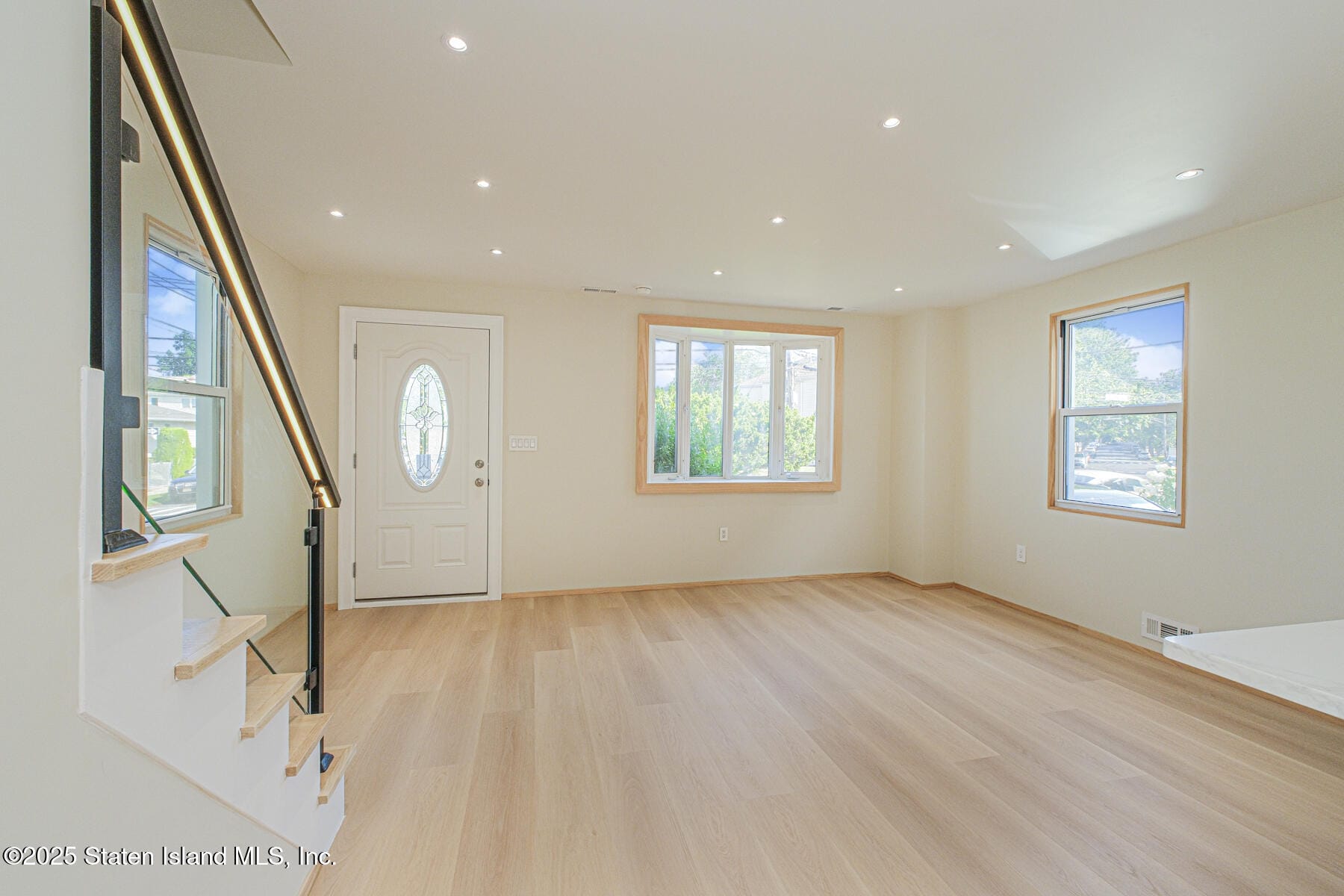 132 Dewey Avenue Image 4