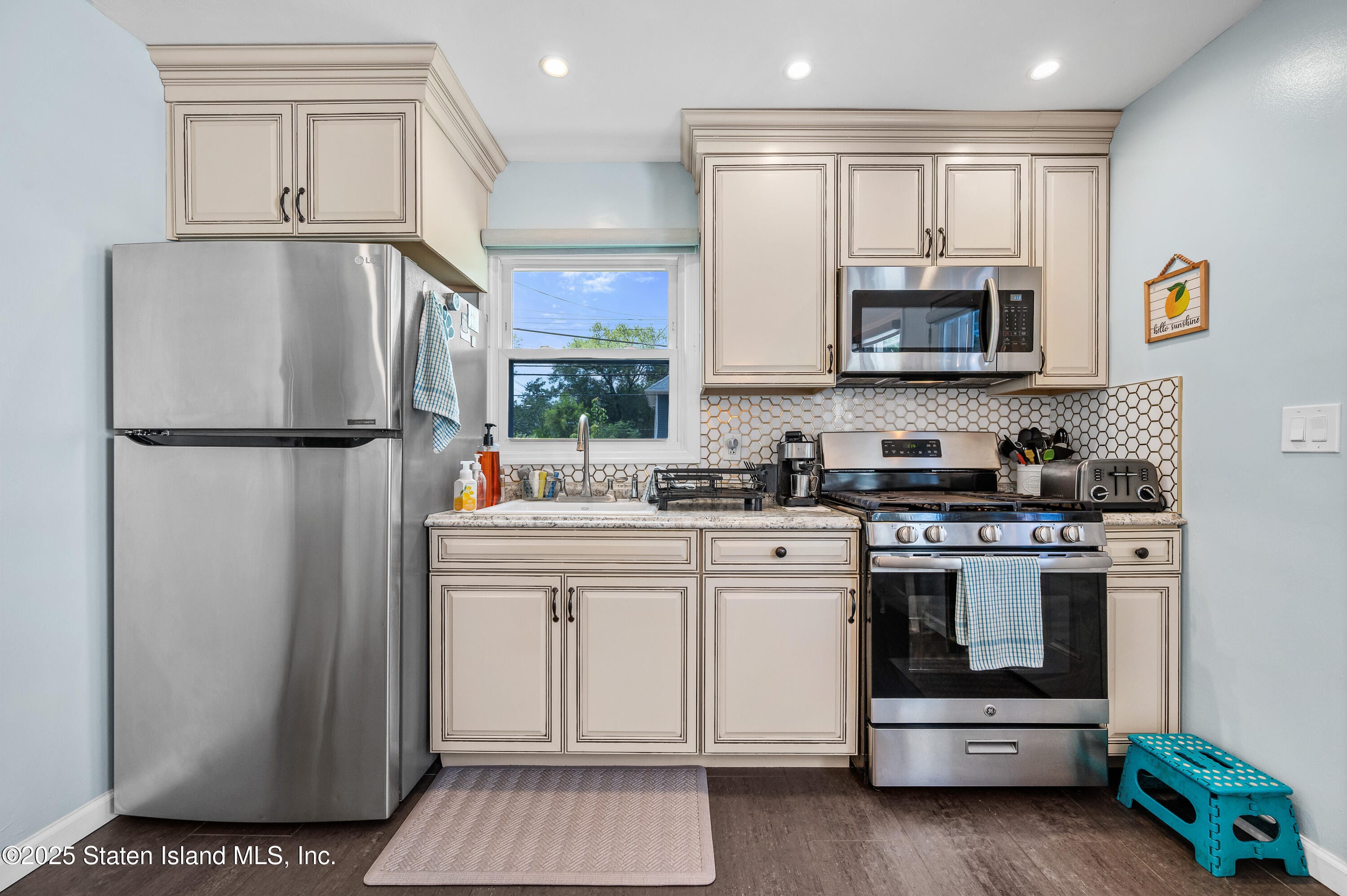 325 College Avenue, Staten Island, NY, 10314 image 9