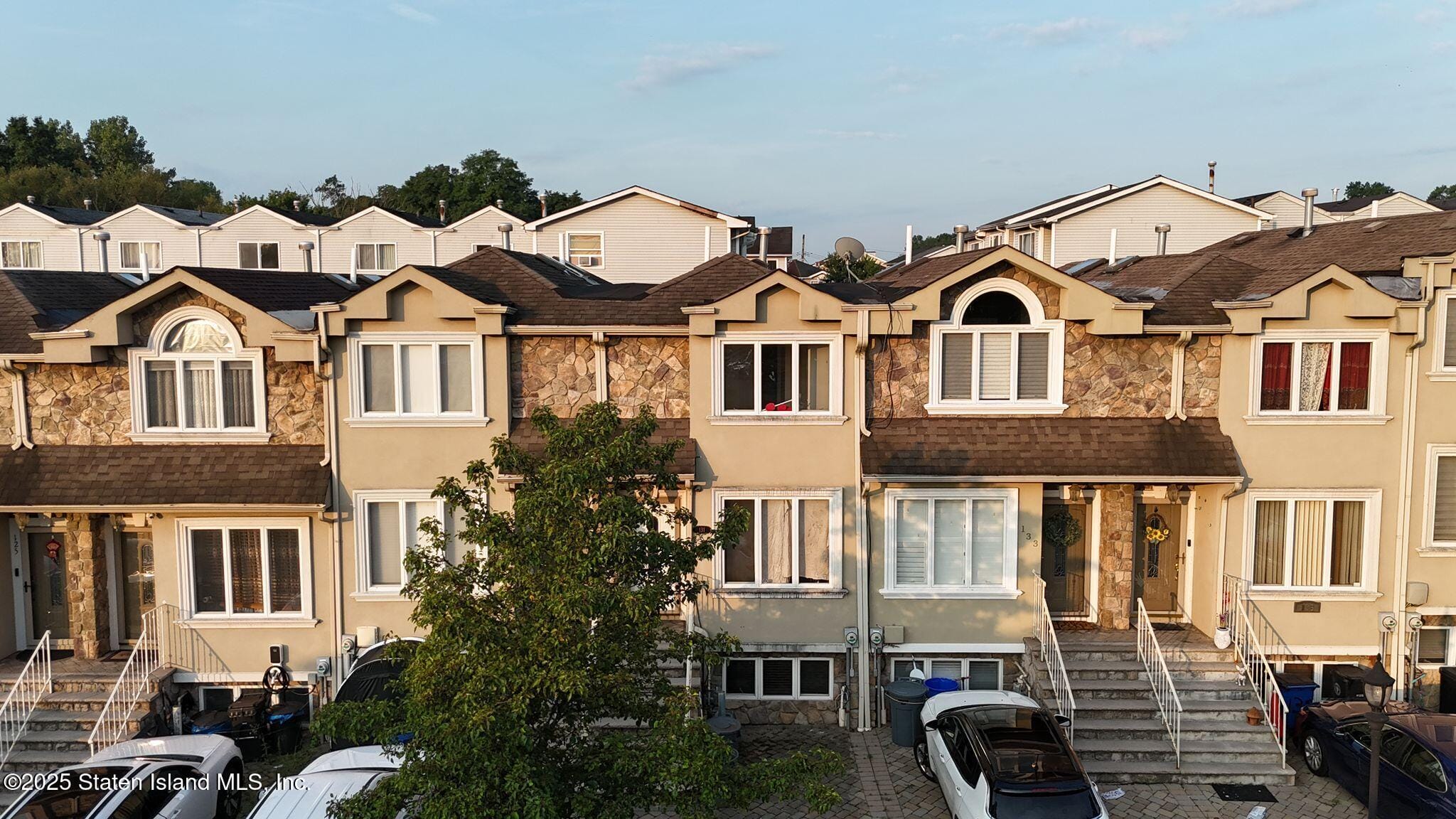 131 Ridgeway Avenue Image 2