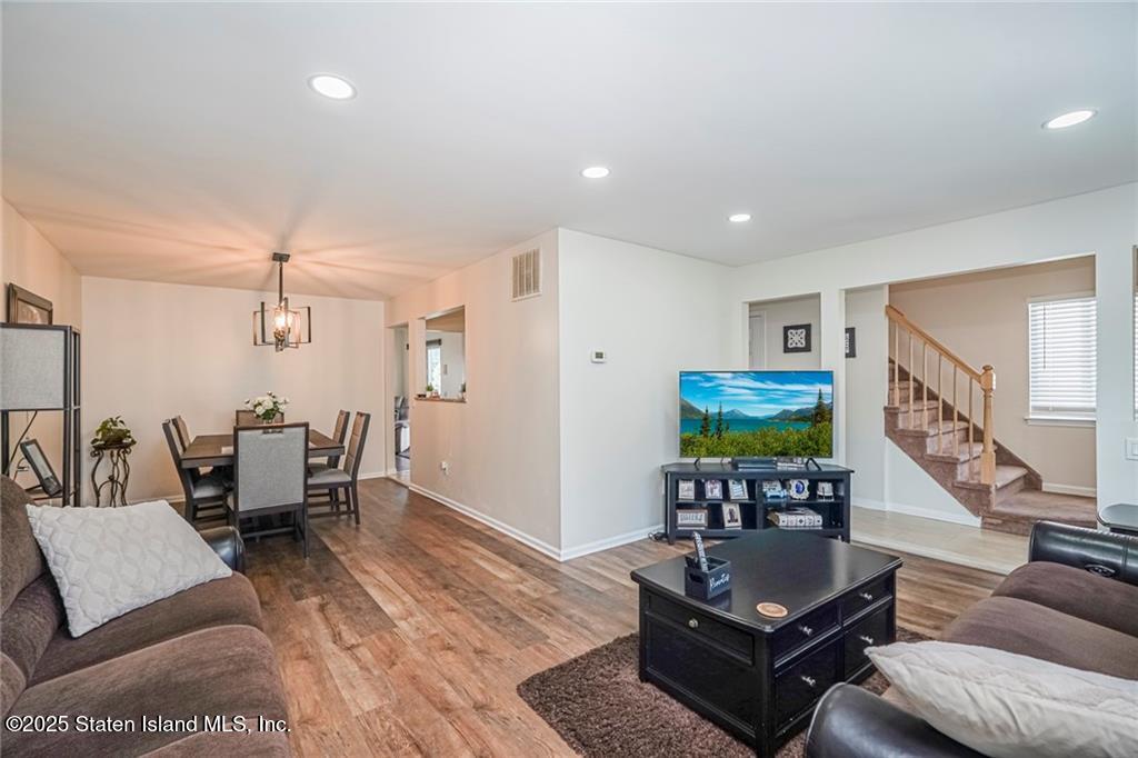 27 Sonia Court Image 5