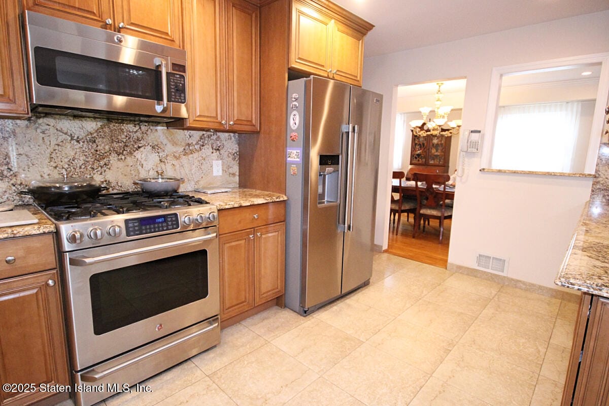 175 Amber Street, Staten Island, NY, 10306 image 12