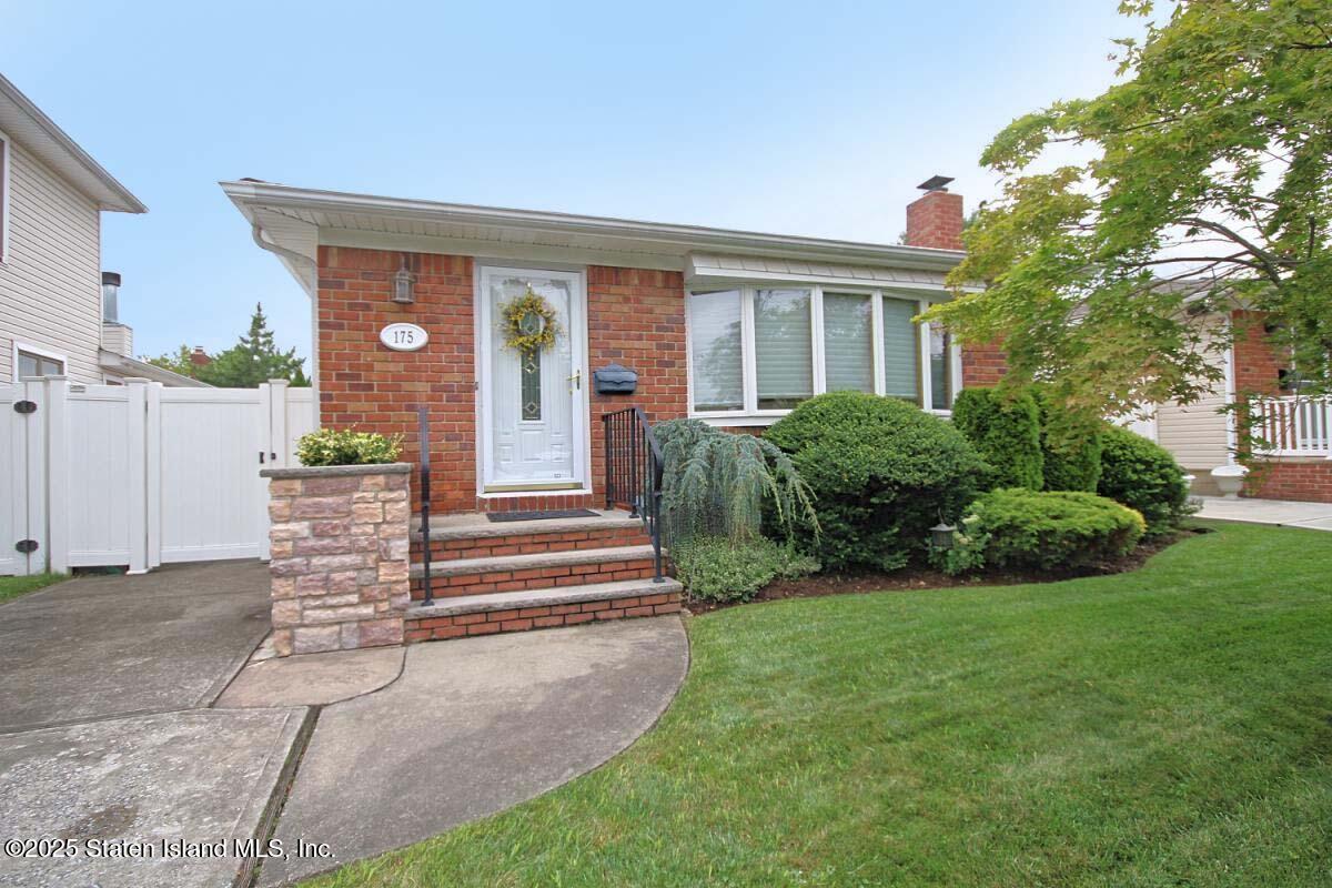 175 Amber Street Image 1